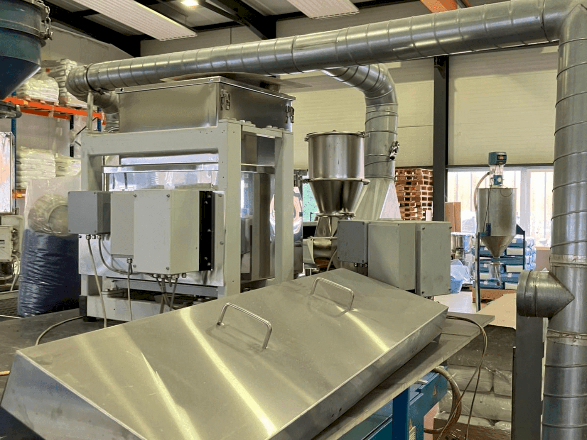 Vista frontal de la máquina COPERION STS35