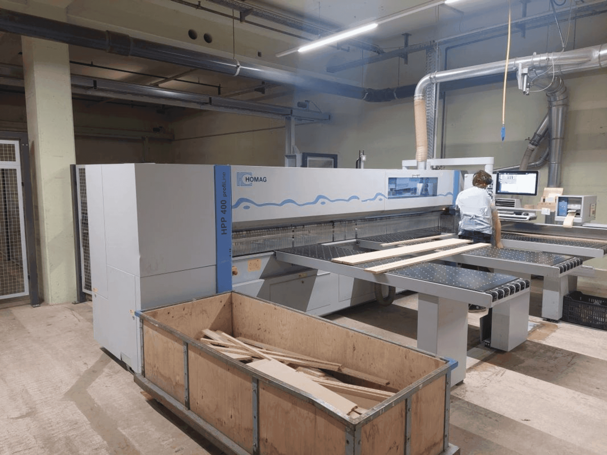 Vista frontal de la máquina HOMAG HPP 400 profiLine