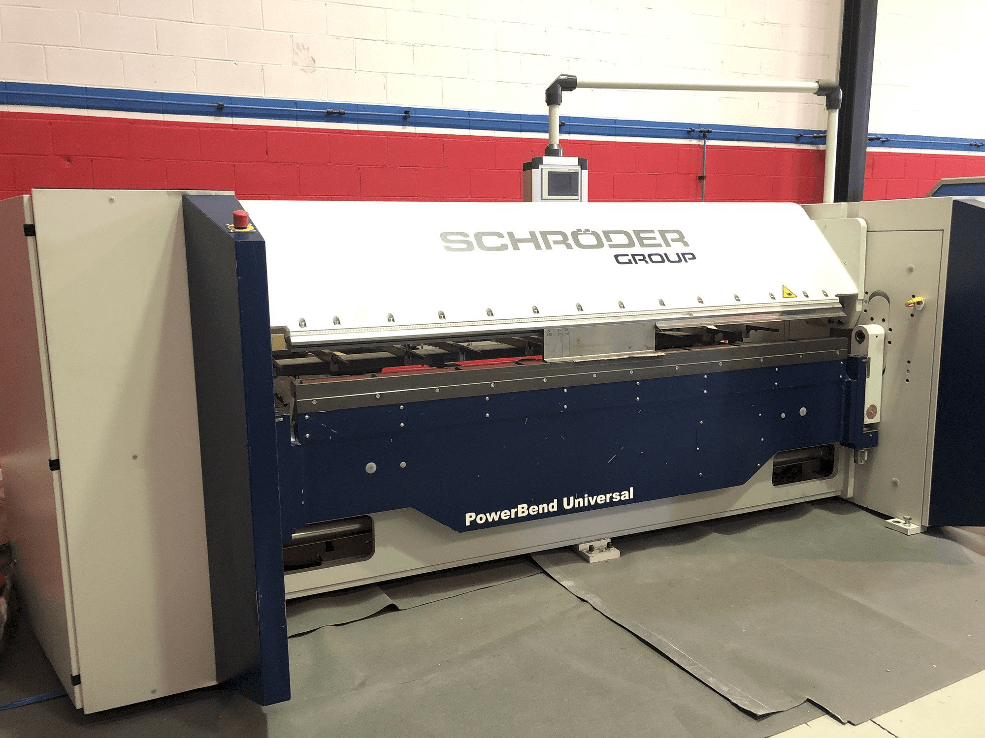 Vista frontal de la máquina Schröder PBU 2500x4 (2016)
