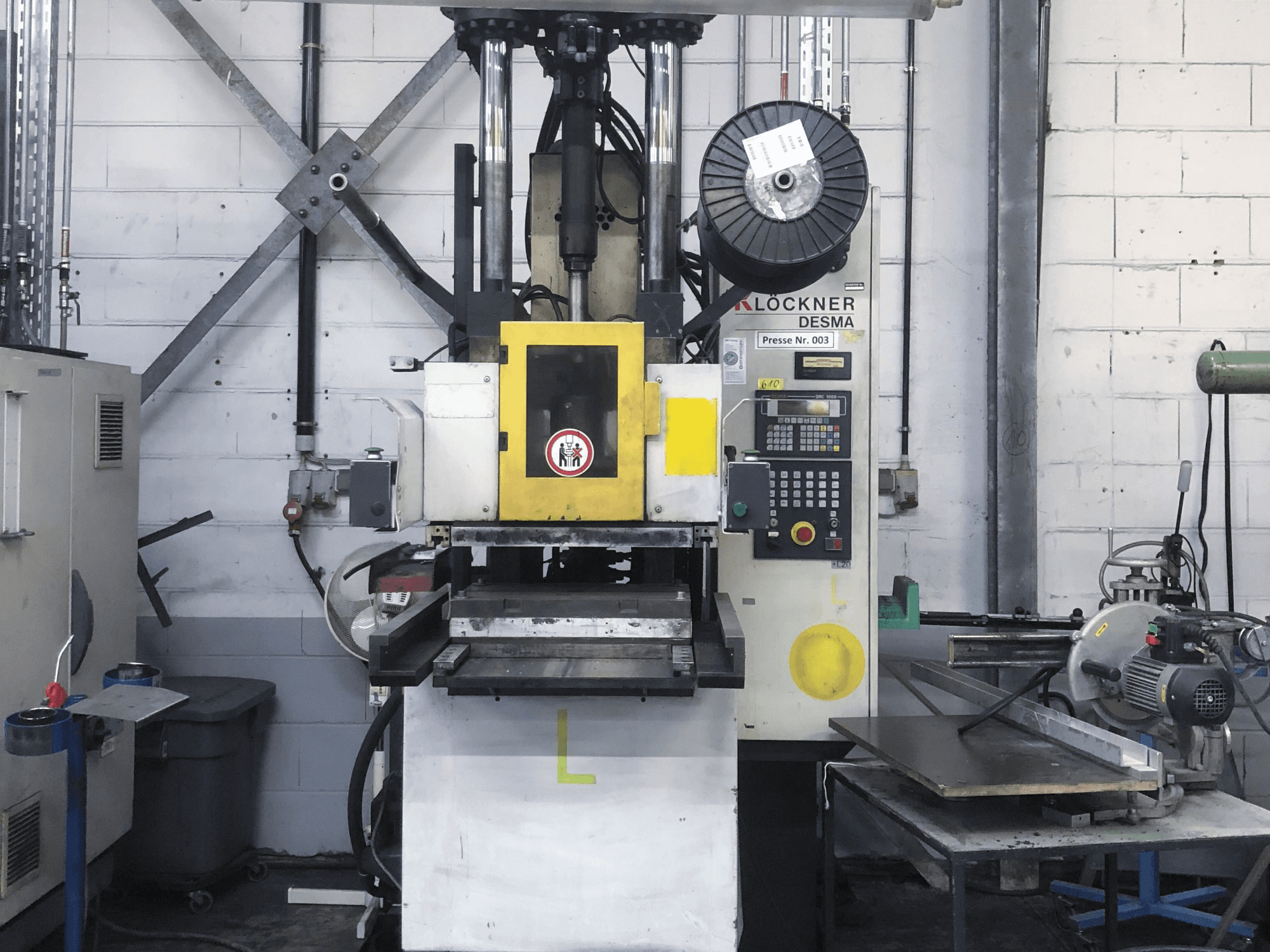 Vista frontal de la máquina Kloeckner Desma 956.050 ZO