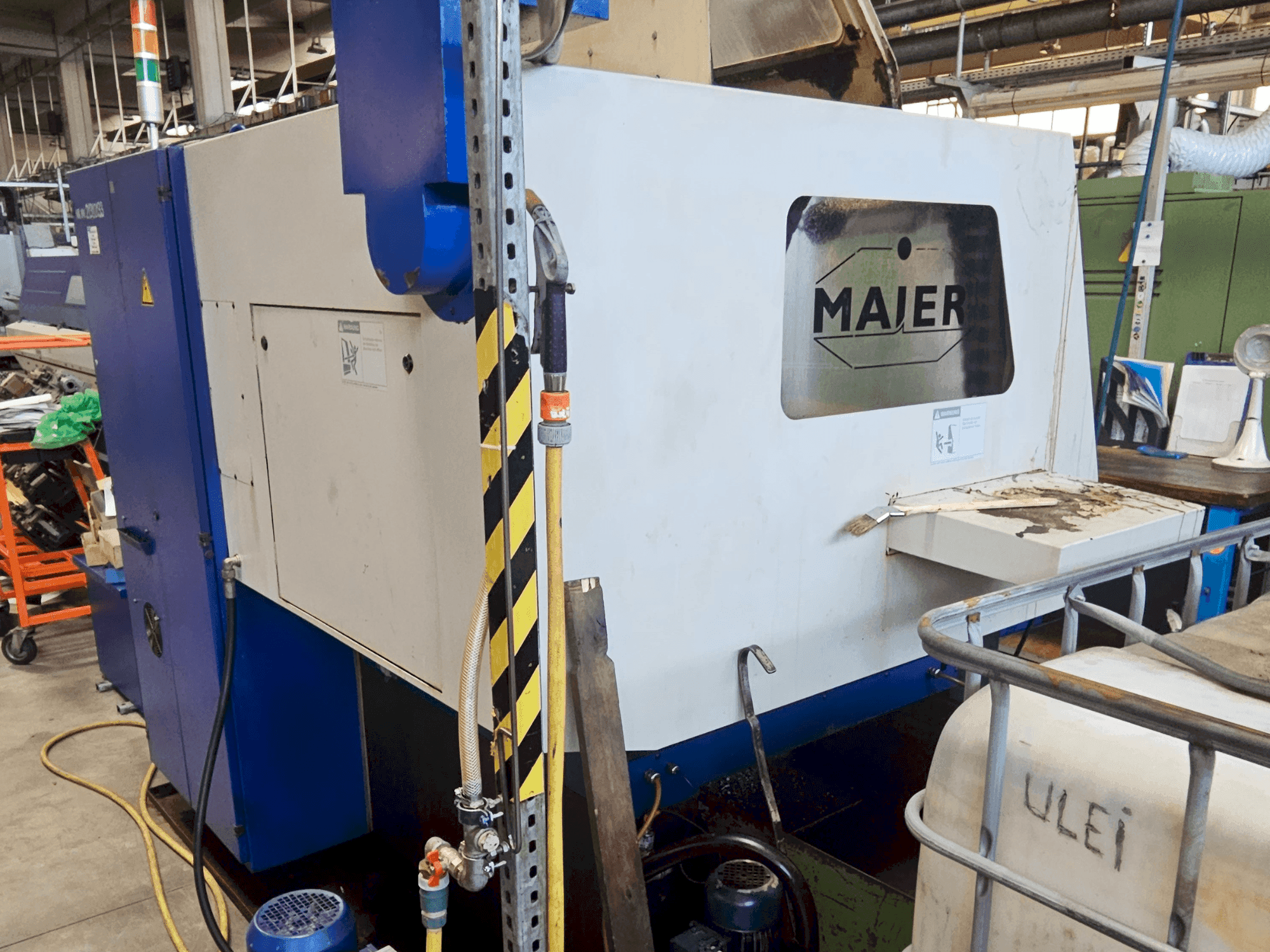 Vista frontal de la máquina Maier ML 36D