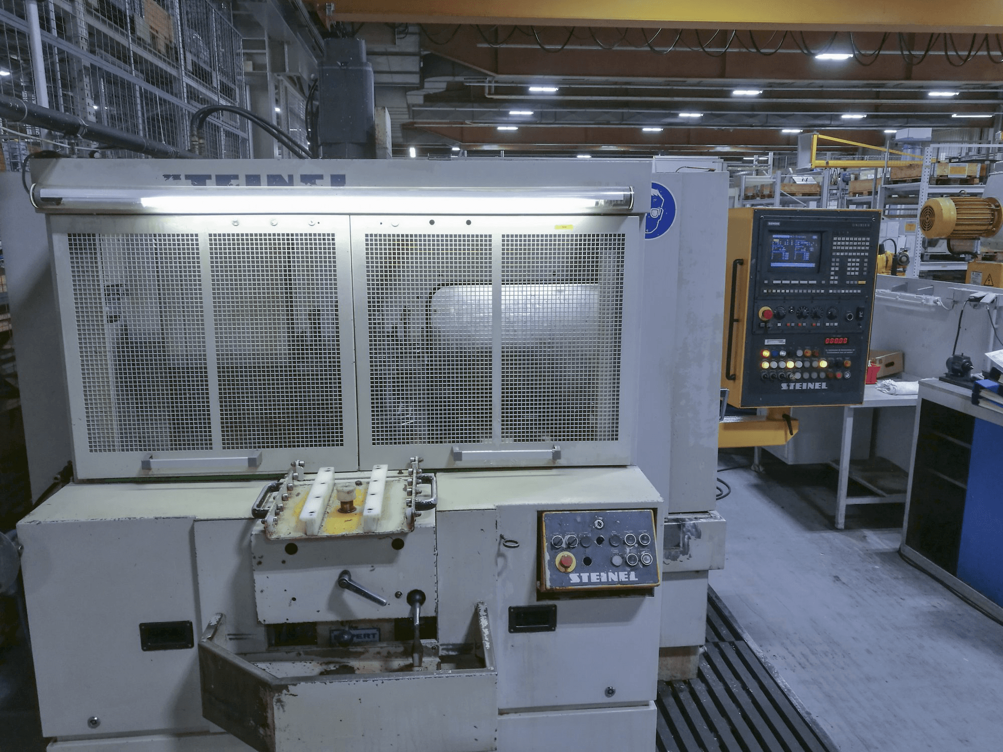 Vista frontal de la máquina STEINEL BZ 20