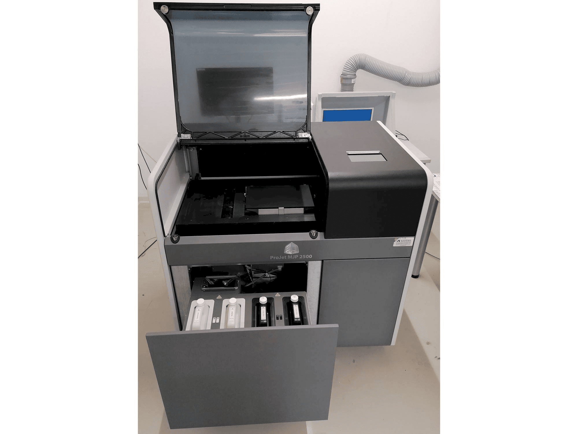 Vista frontal de la máquina 3DSYSTEMS ProJet MJP 2500Plus