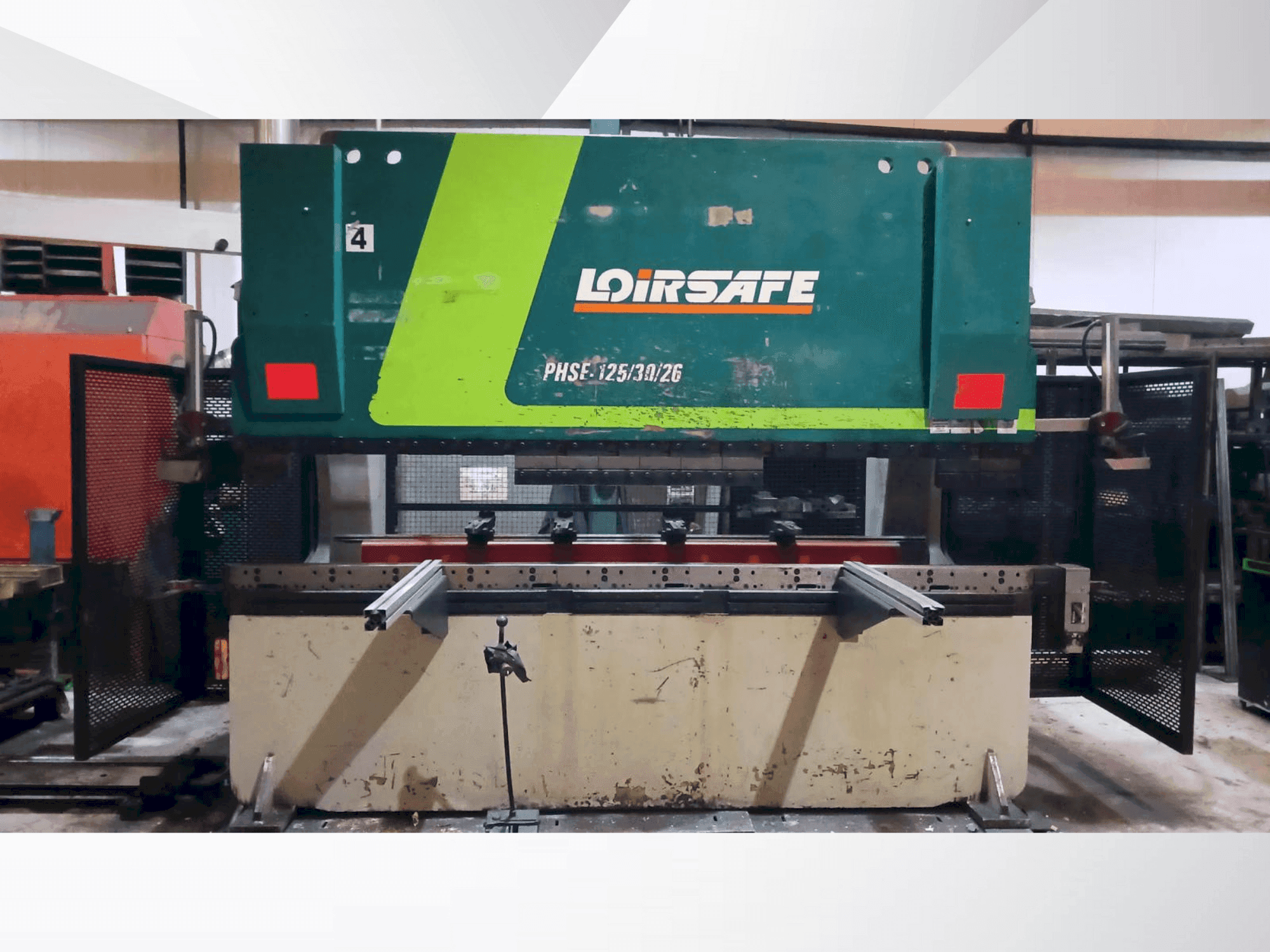 Vista frontal de la máquina LOIRE SAFE PHSE-125/30/26