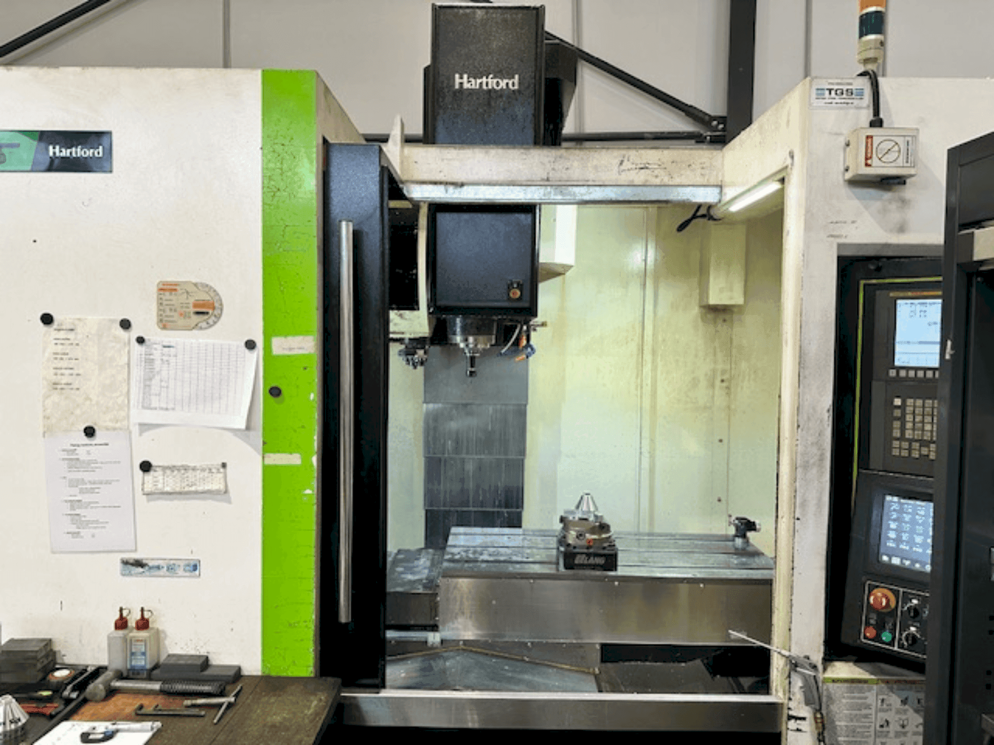 Vista frontal de la máquina HARTFORD LG-1000