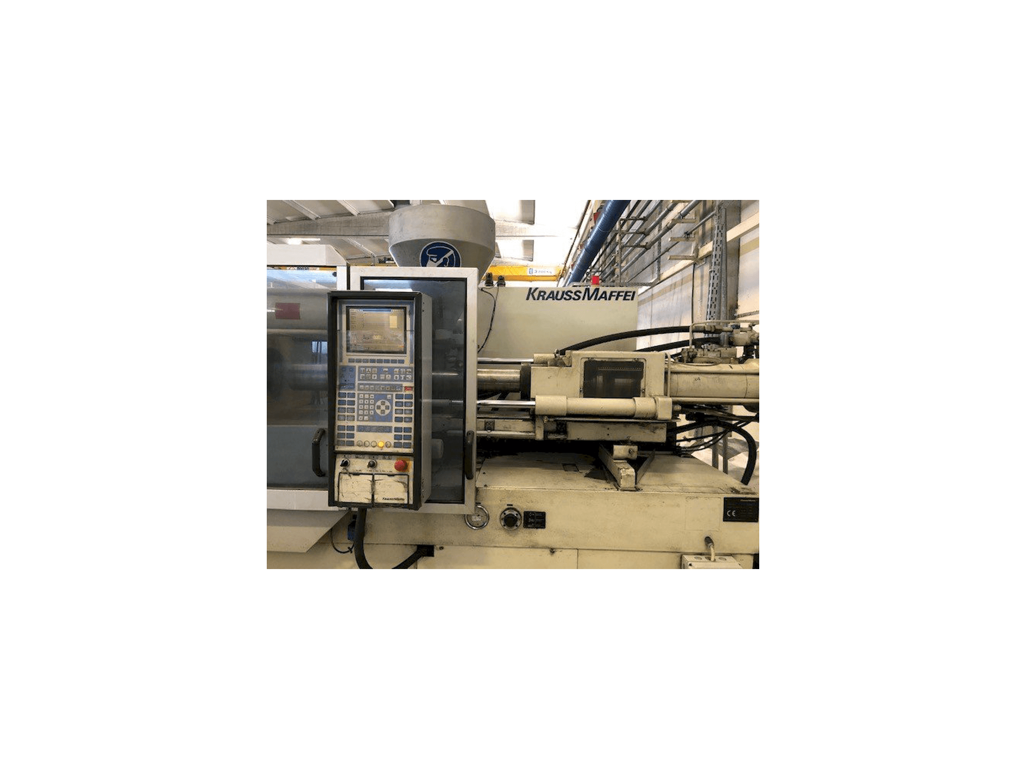 Vista frontal de la máquina Krauss Maffei 150-700 C2