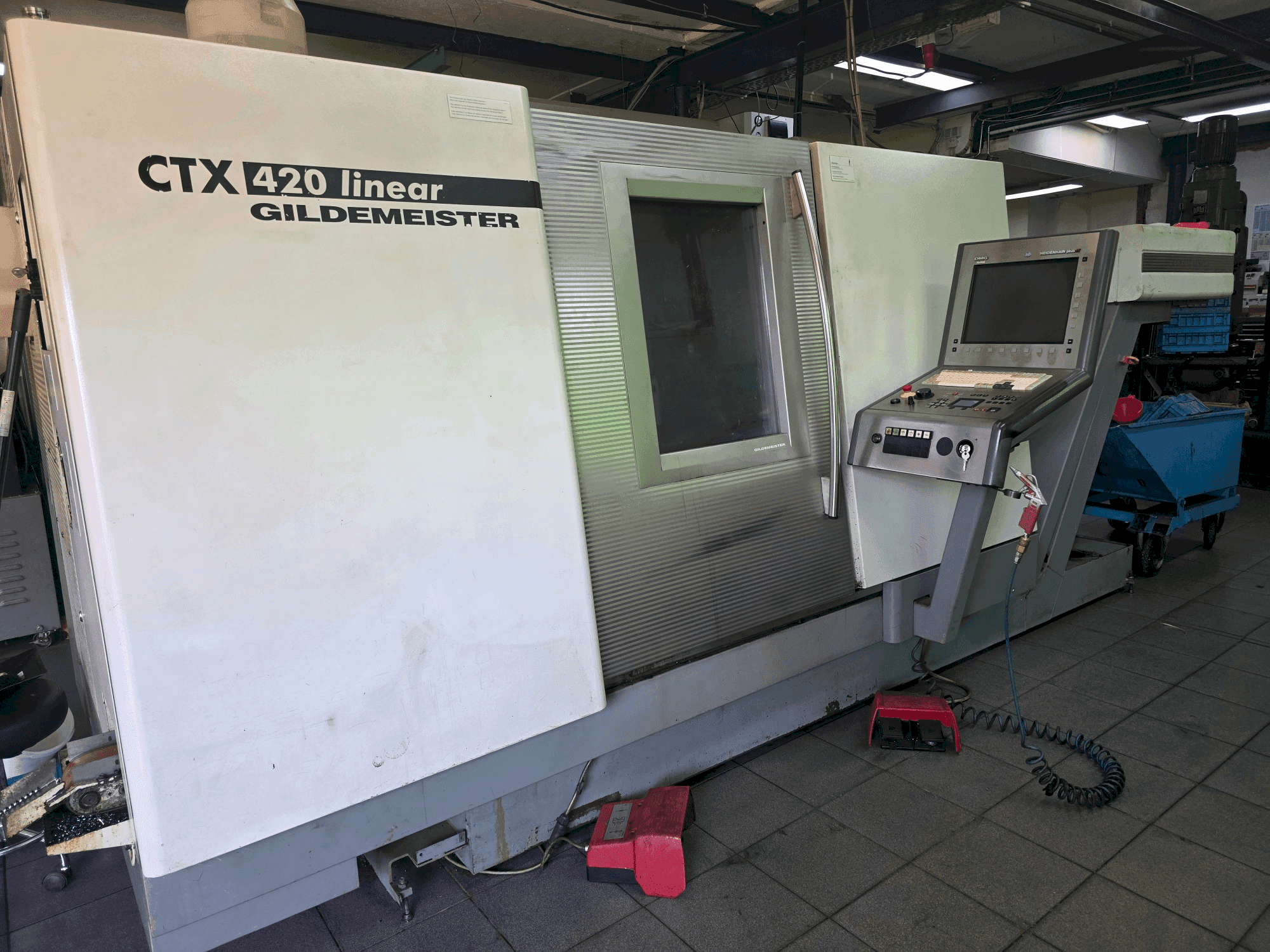 Vista frontal de la máquina Gildemeister CTX 420 linear
