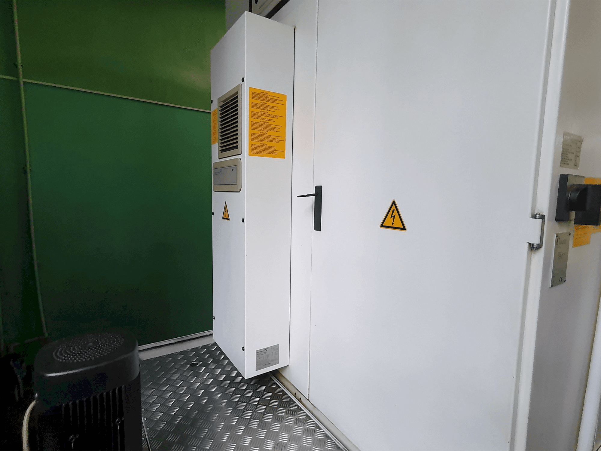 Vista trasera de la máquina Walter Helitronic Power