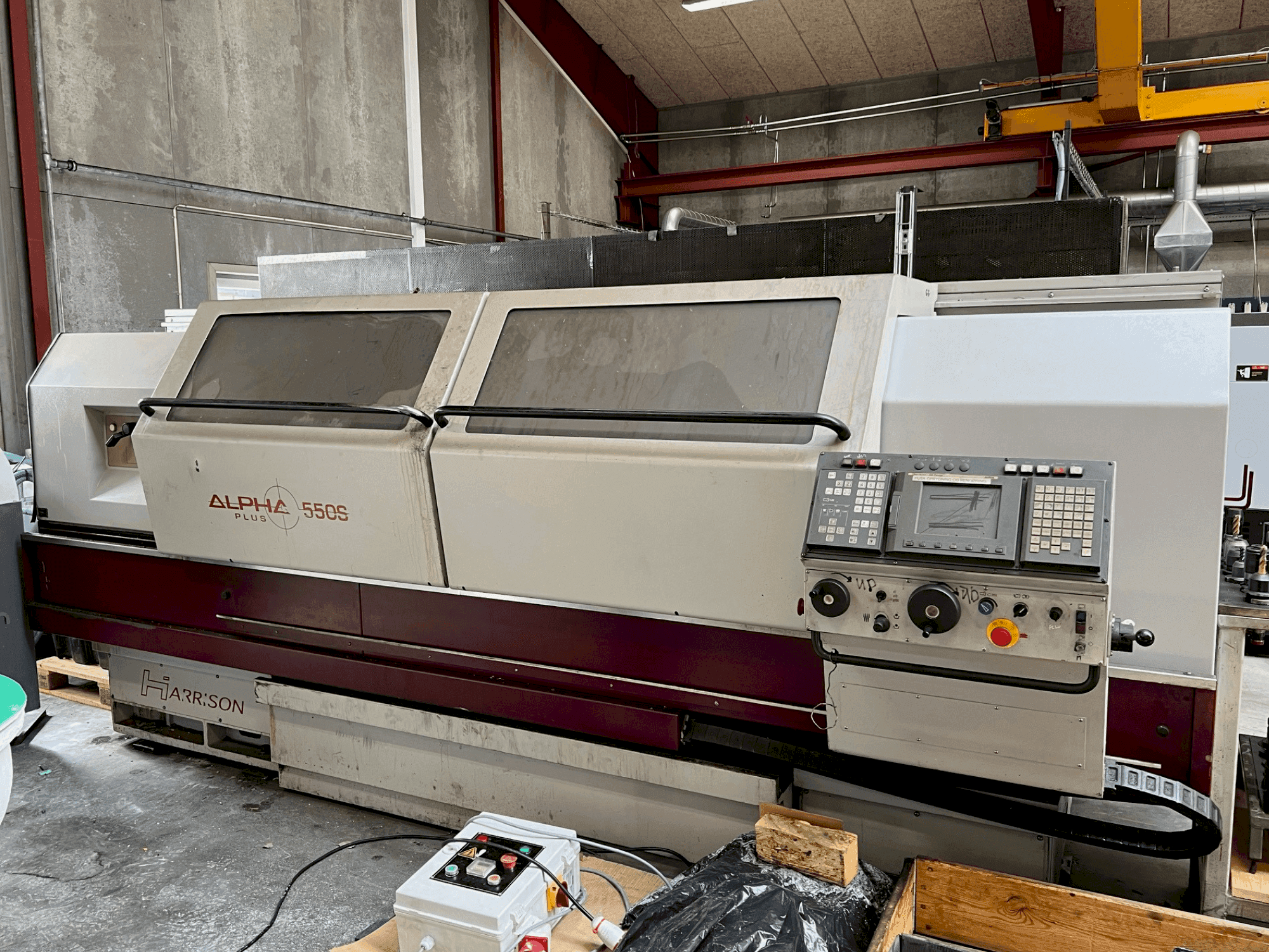 Vista frontal de la máquina Harrison Alpha 550 S