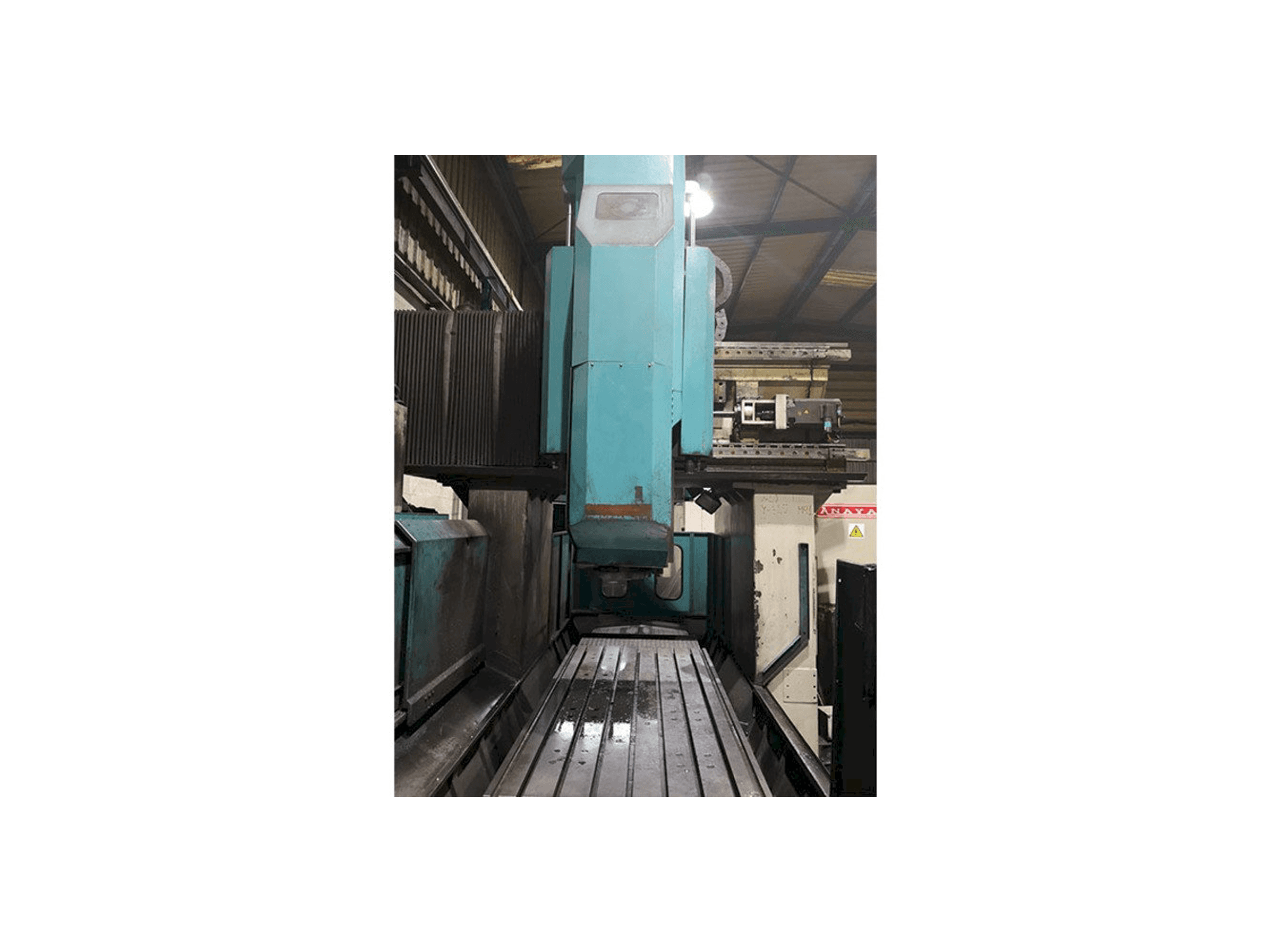 Vista frontal de la máquina ANAYAK P-2000