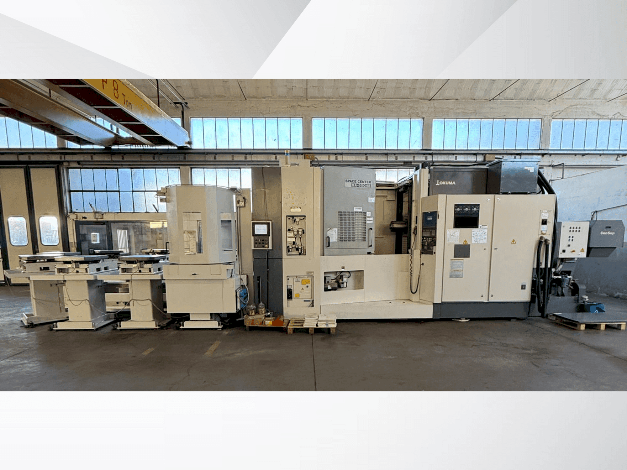 Vista frontal de la máquina Okuma SPACE CENTER MA-600HB
