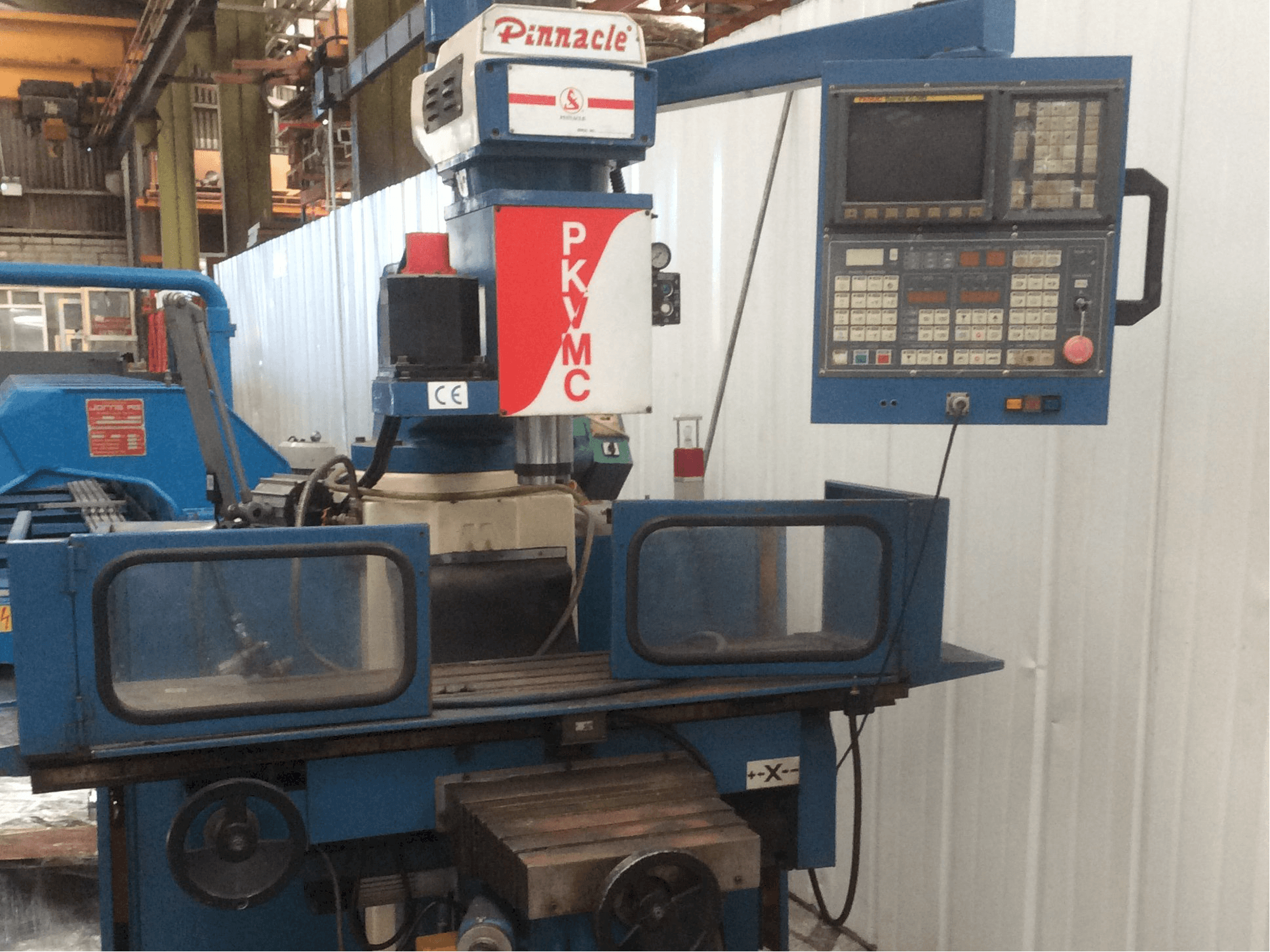 Vista frontal de la máquina Pinnacle PKVMC