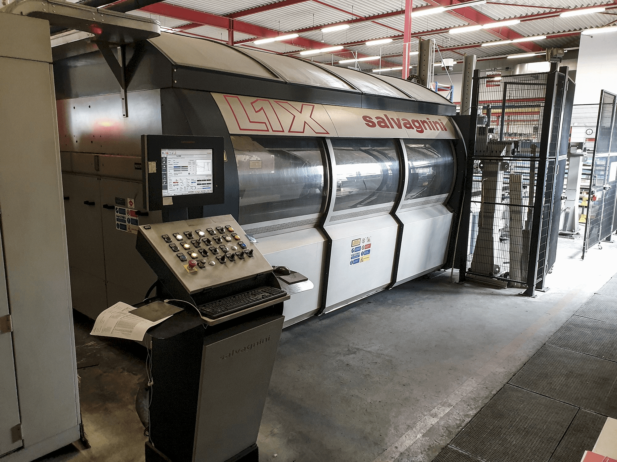 Vista izquierda de la máquina Salvagnini L1X
