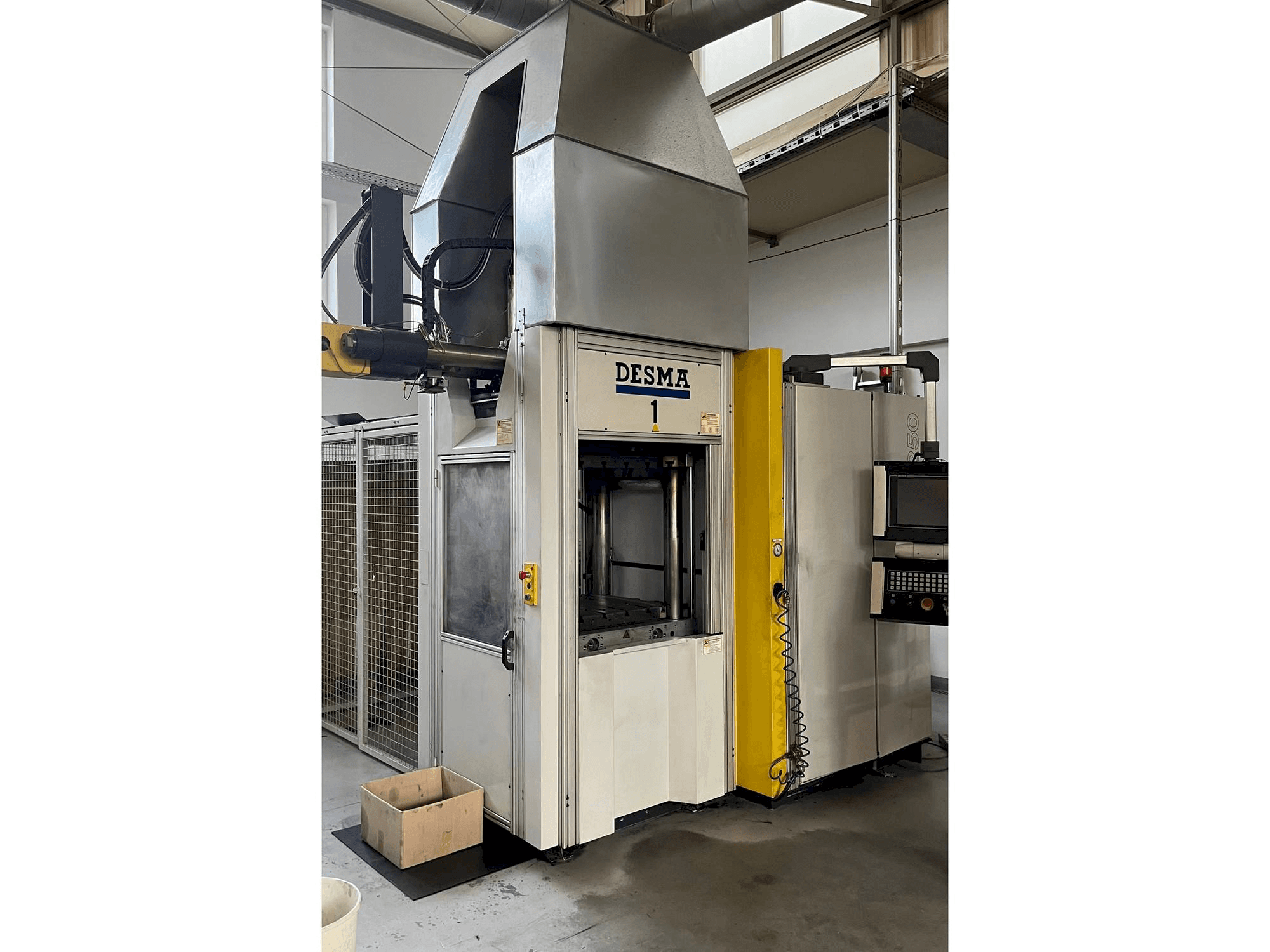 Vista frontal de la máquina Kloeckner Desma 968.250 ZO