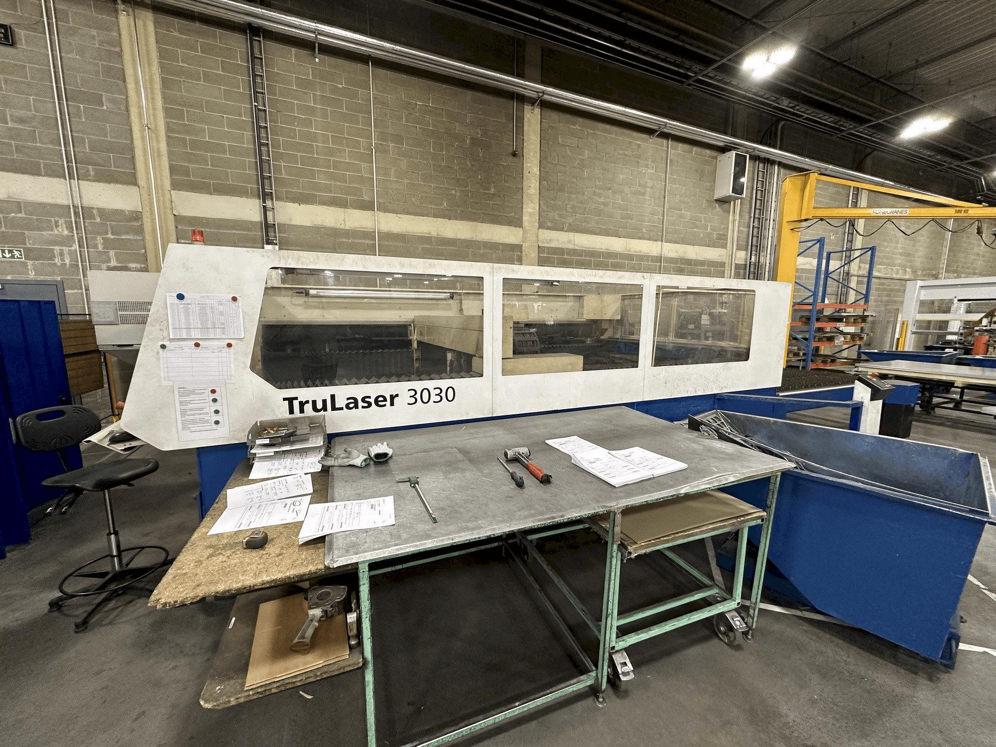 Vista frontal de la máquina TRUMPF Trulaser 3030