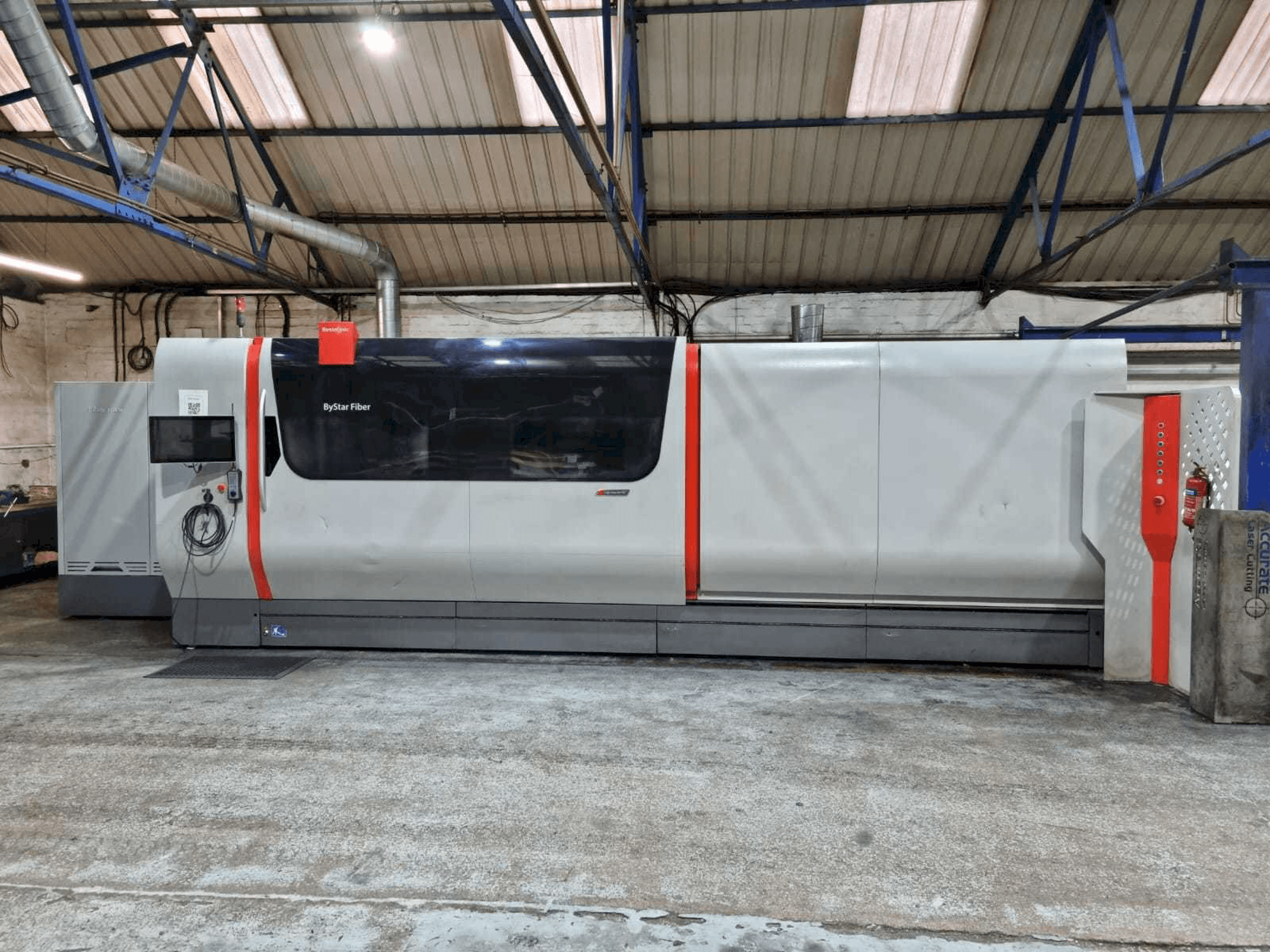 Vista frontal de la máquina Bystronic Bystar Fiber 4020 10KW