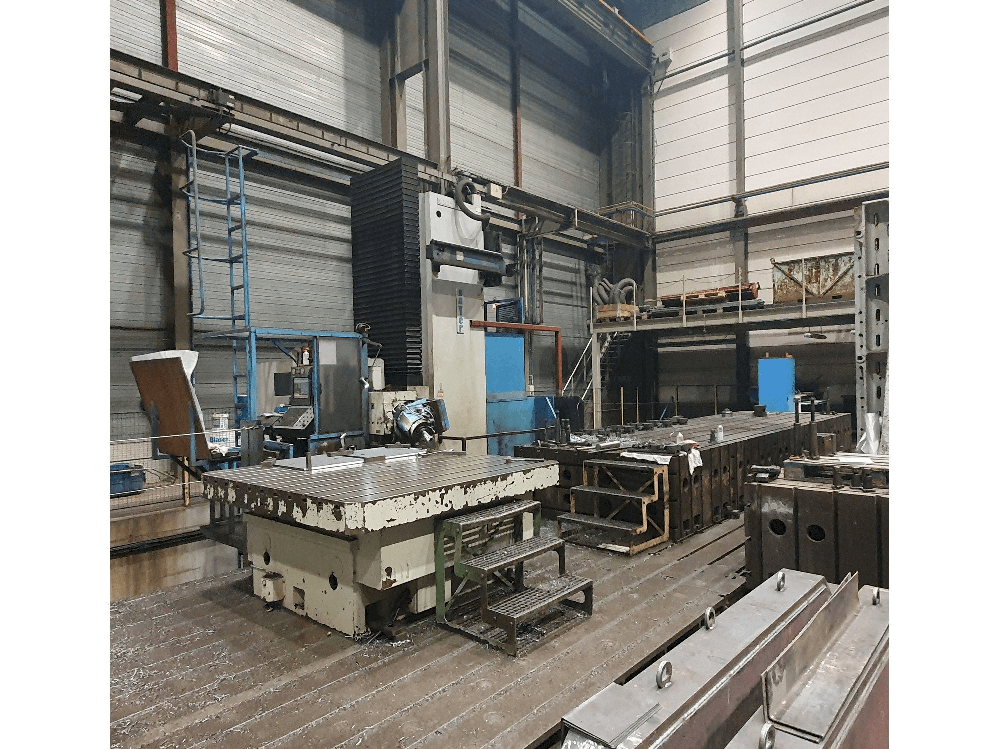 Vista frontal de la máquina Zayer 30-KCU-12000