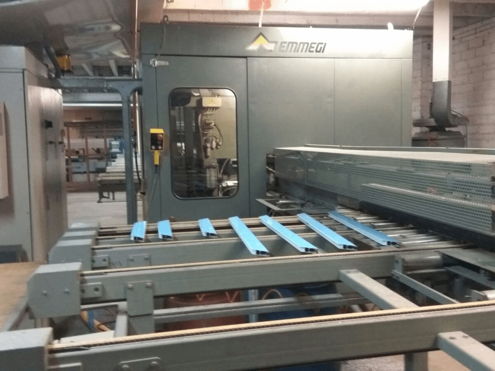 Vista frontal de la máquina Emmegi Quadra