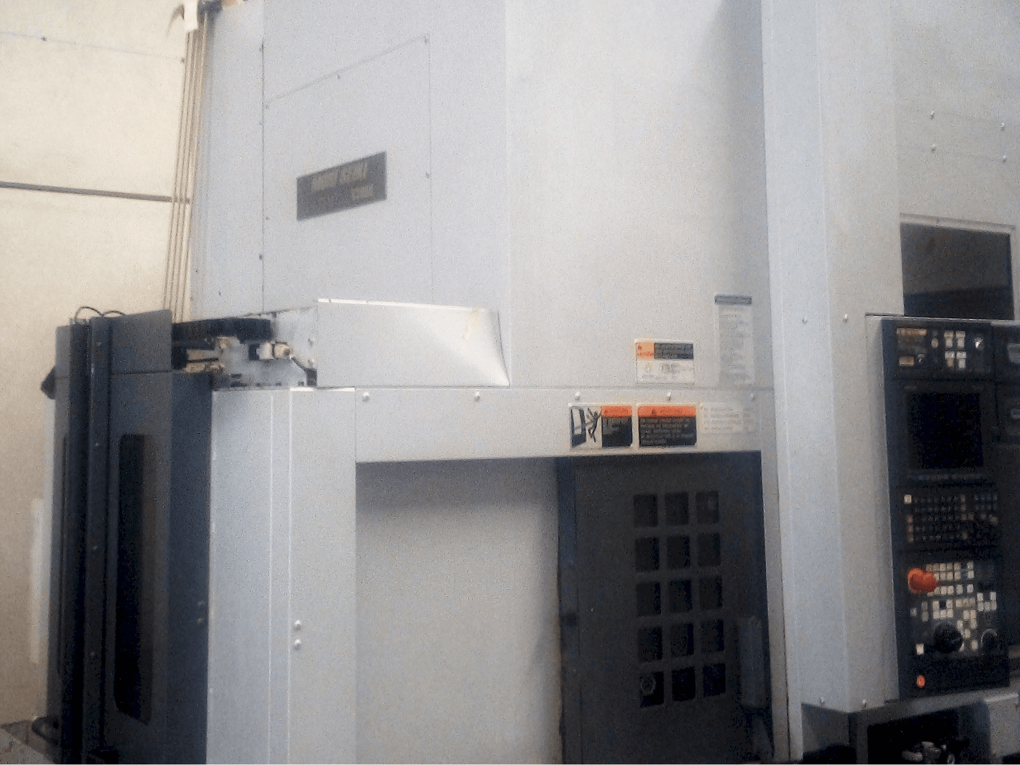Vista frontal de la máquina DMG Mori Seiki ULTIMILL V-3000/MSX-850