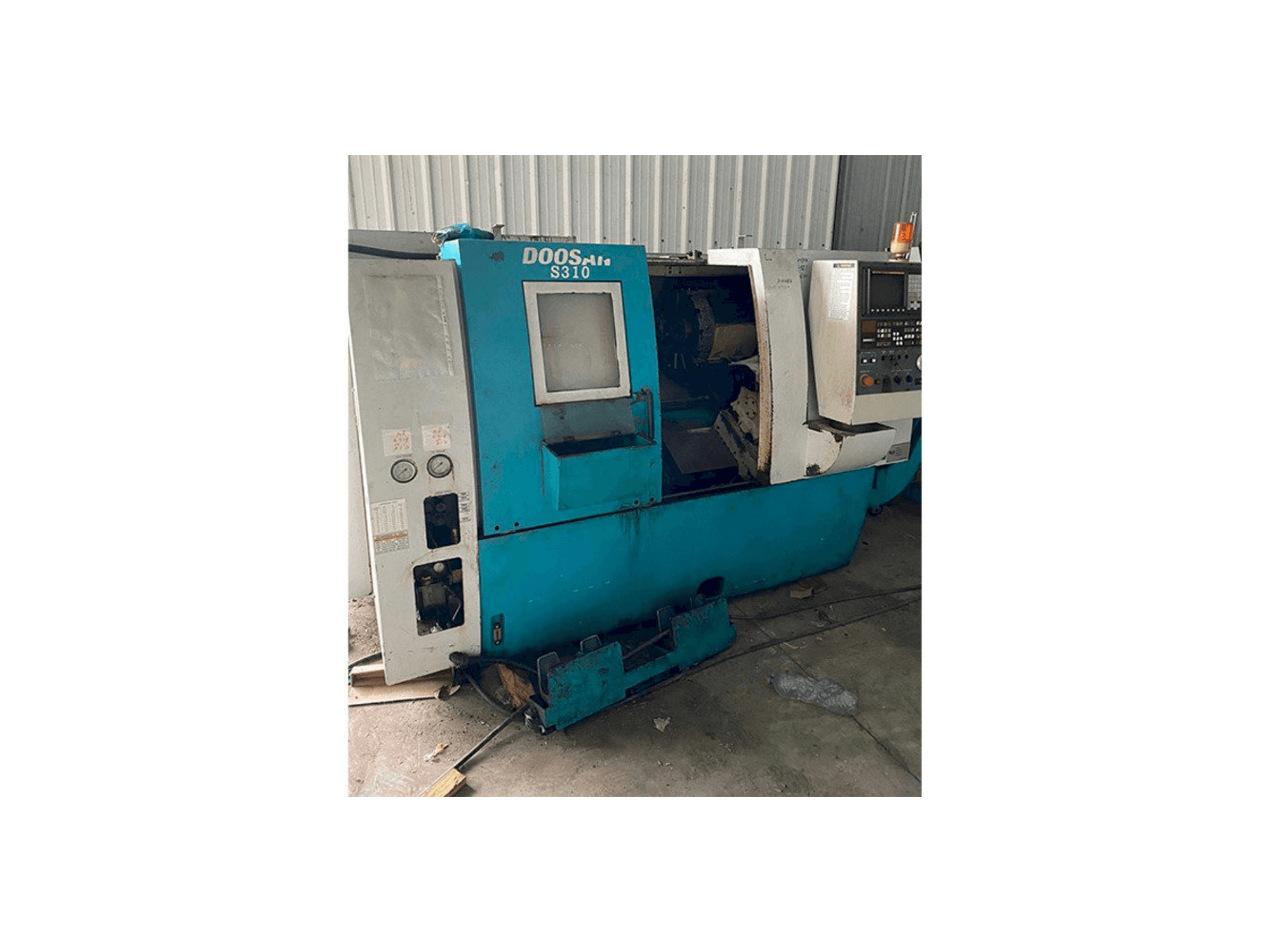 Vista frontal de la máquina Doosan S310