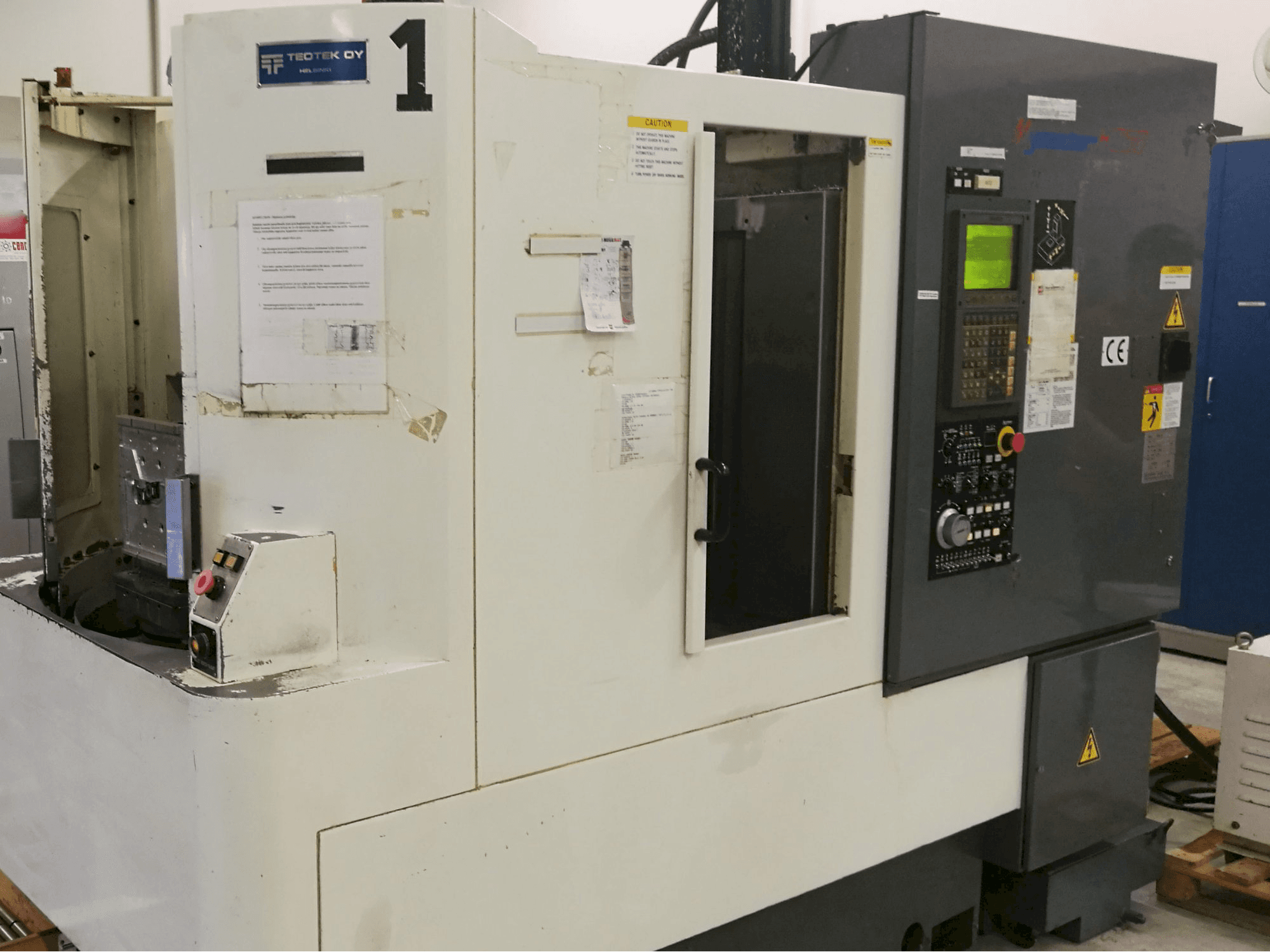 Vista izquierda de la máquina Kitamura Mycenter H250