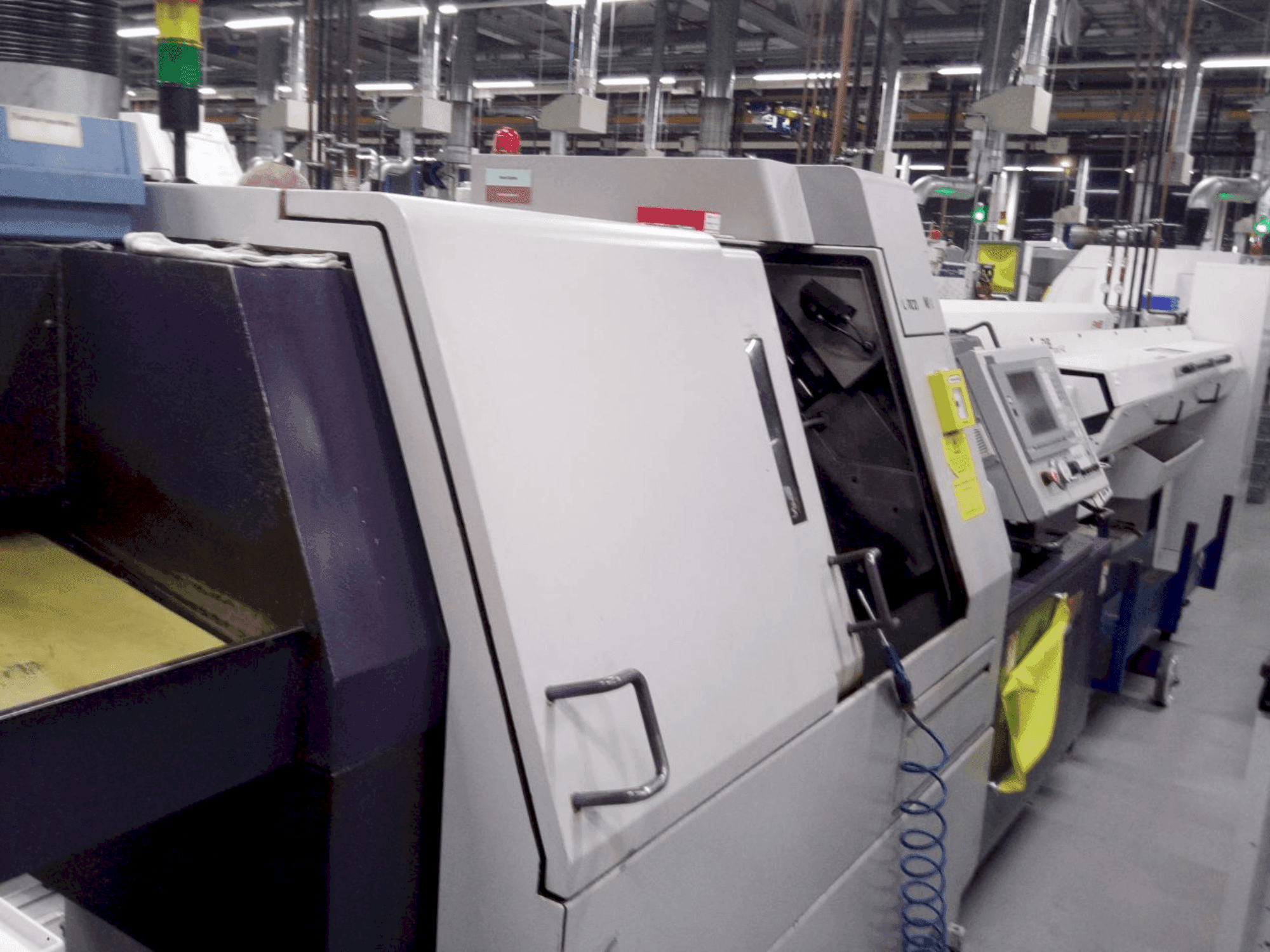 Vista frontal de la máquina Citizen M32