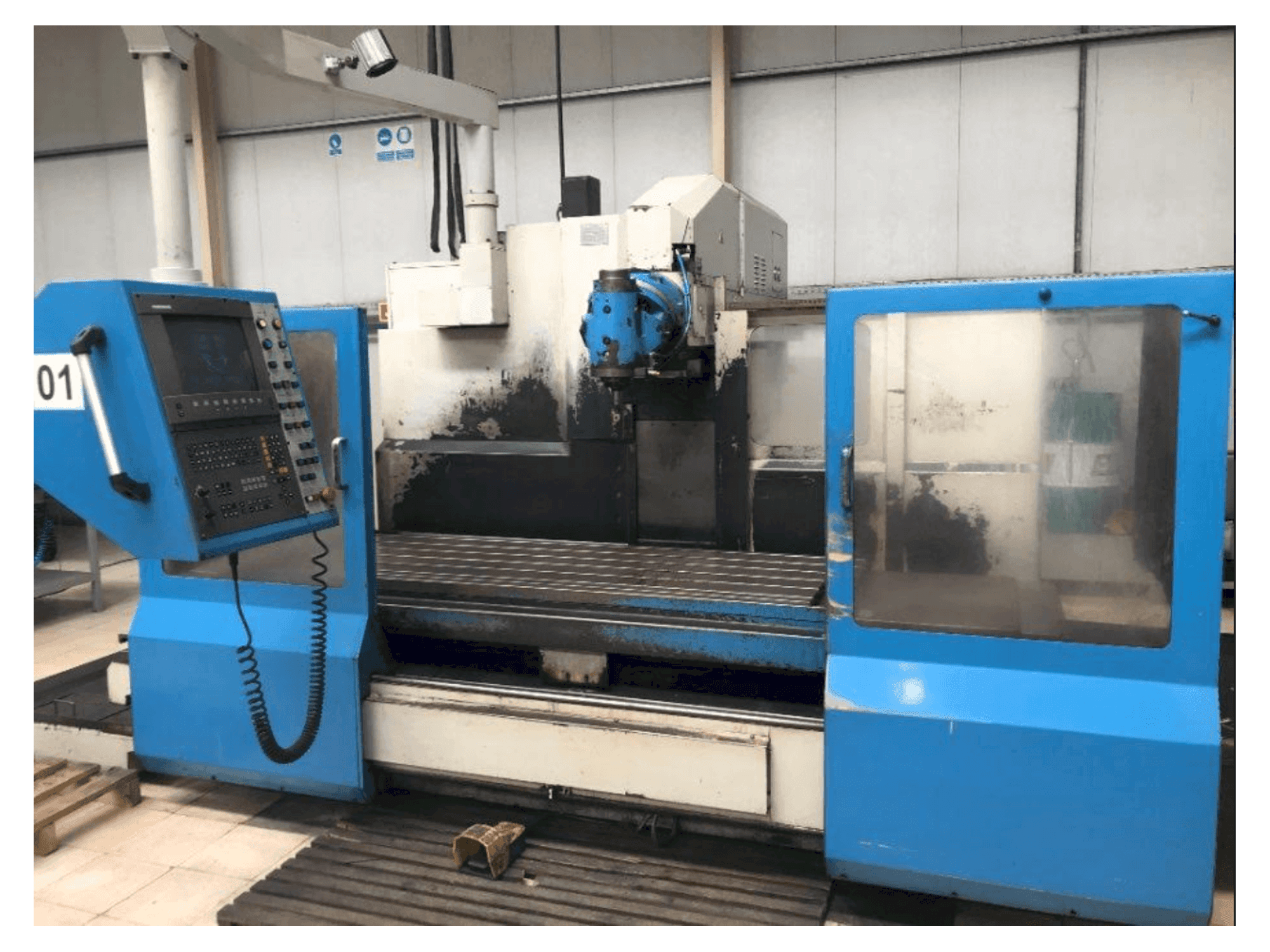 Vista frontal de la máquina KIHEUNG KNC U-800