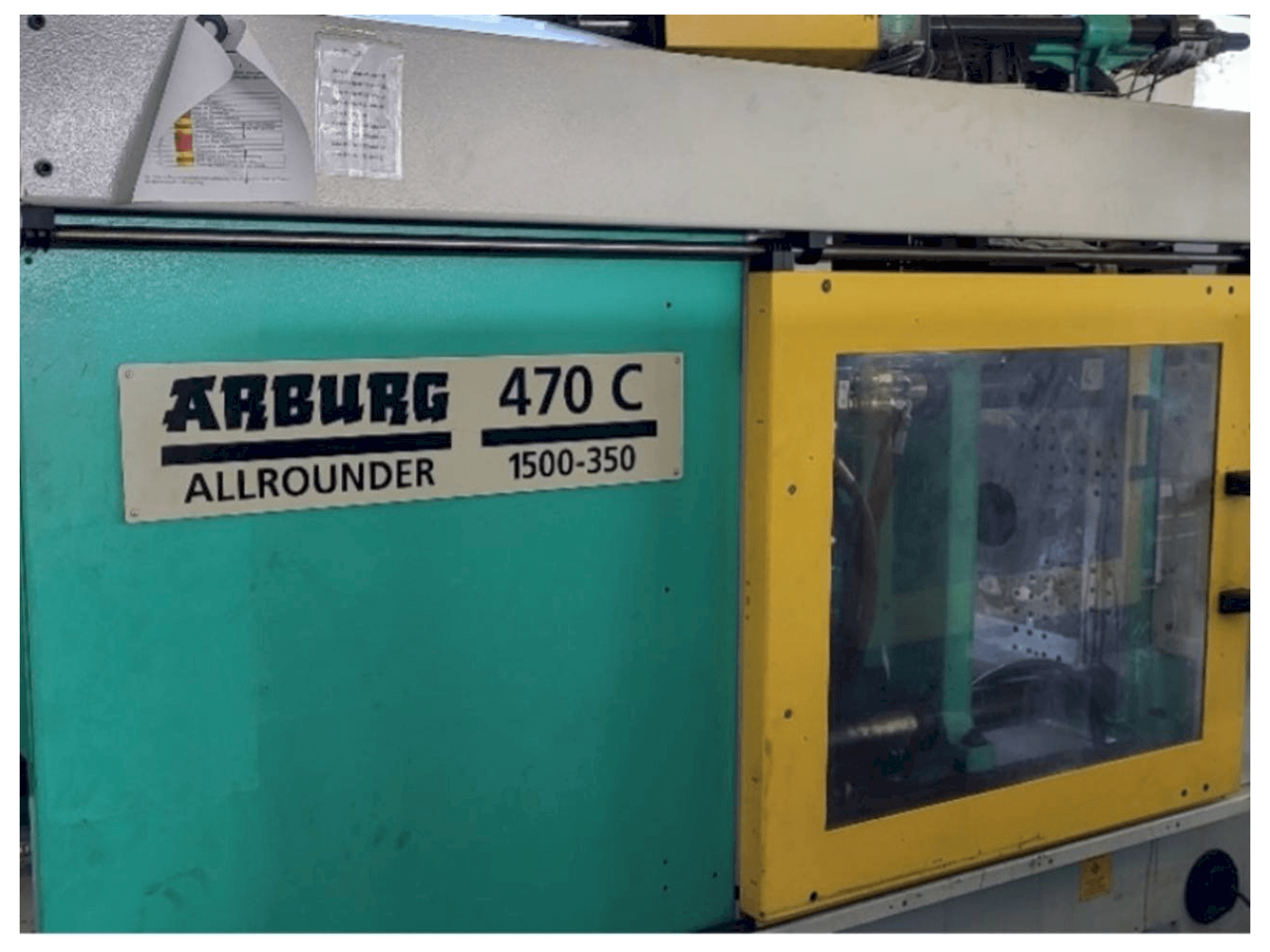 Vista frontal de la máquina Arburg Allrounder 470C 1500 - 350/150