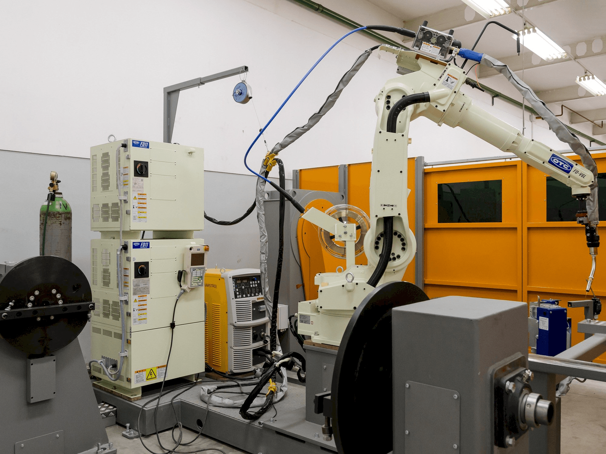 Vista frontal de la máquina Other Otc Daihen Fd11