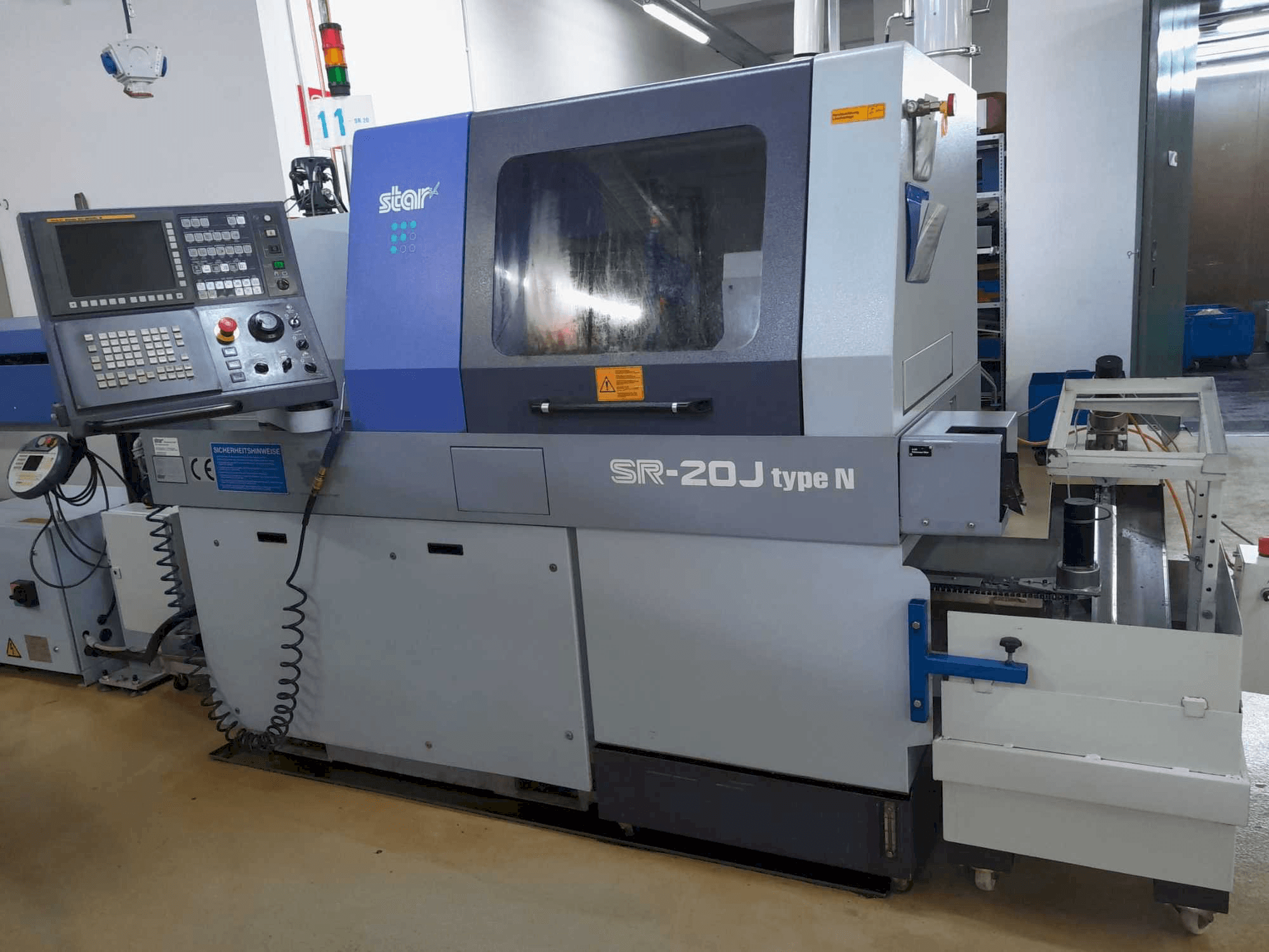 Vista frontal de la máquina Star SR20JN