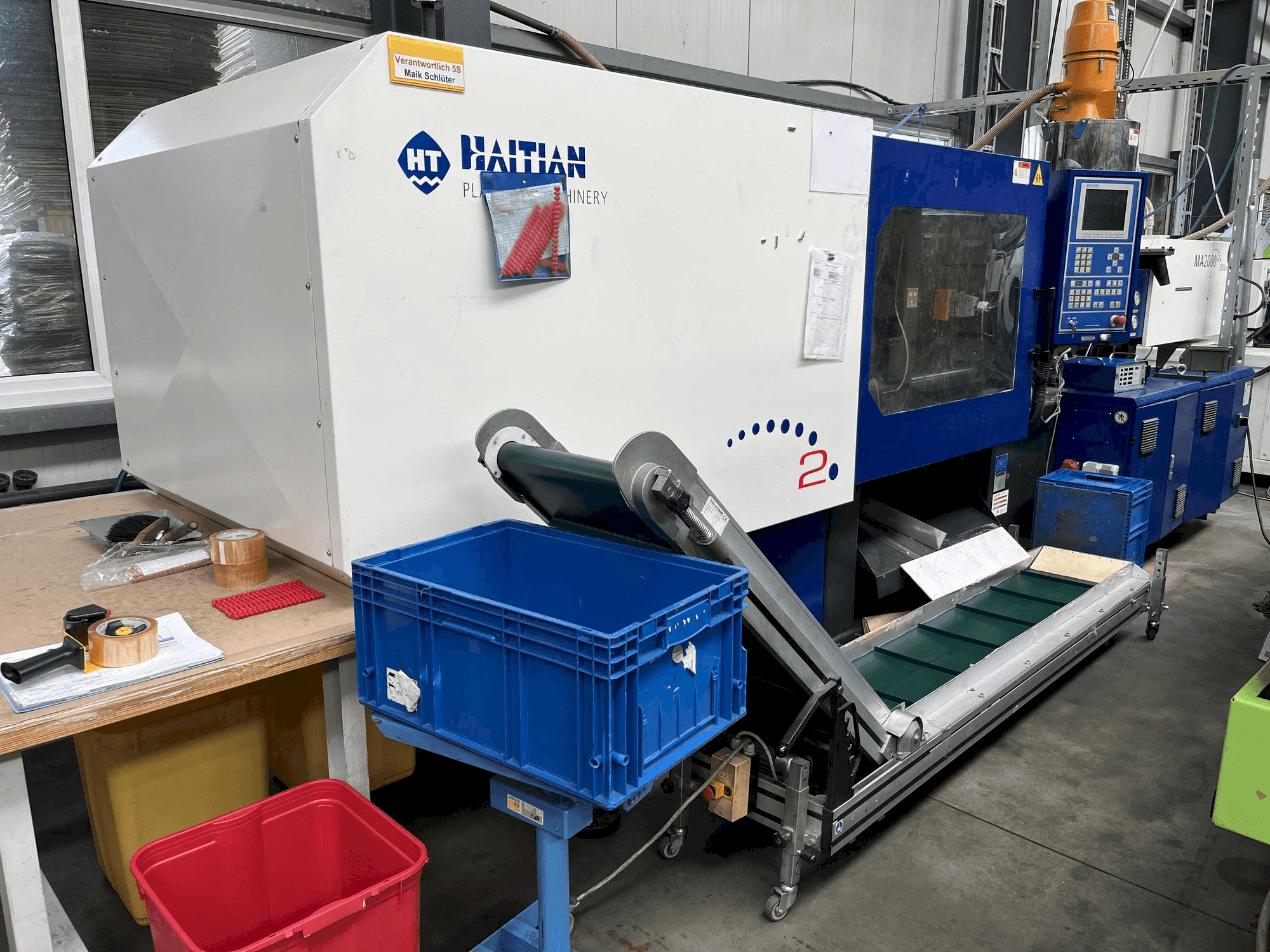 Vista frontal de la máquina HAITIAN MA2000 II/700eco