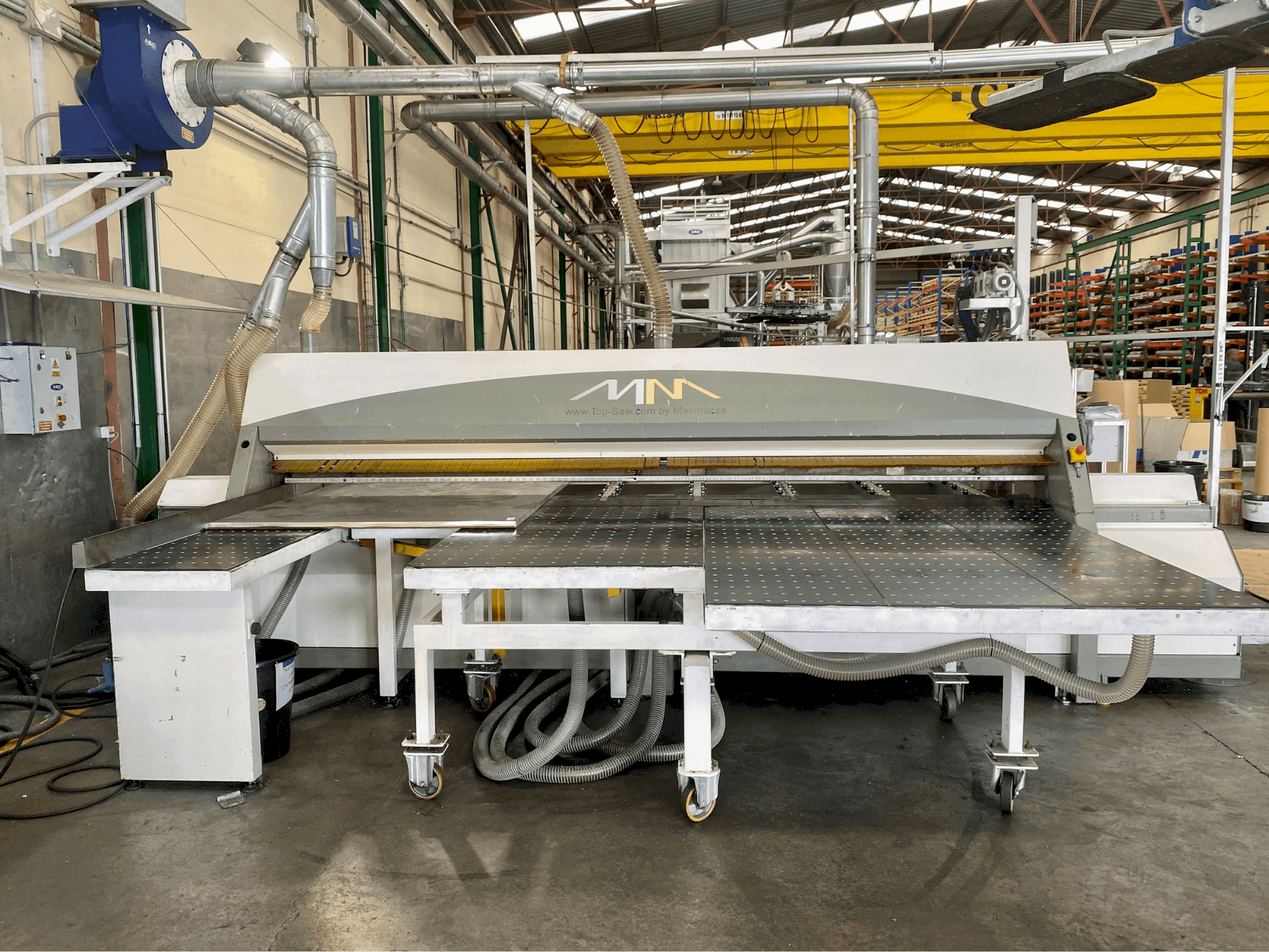 Vista frontal de la máquina MACMAZZA Top Saw