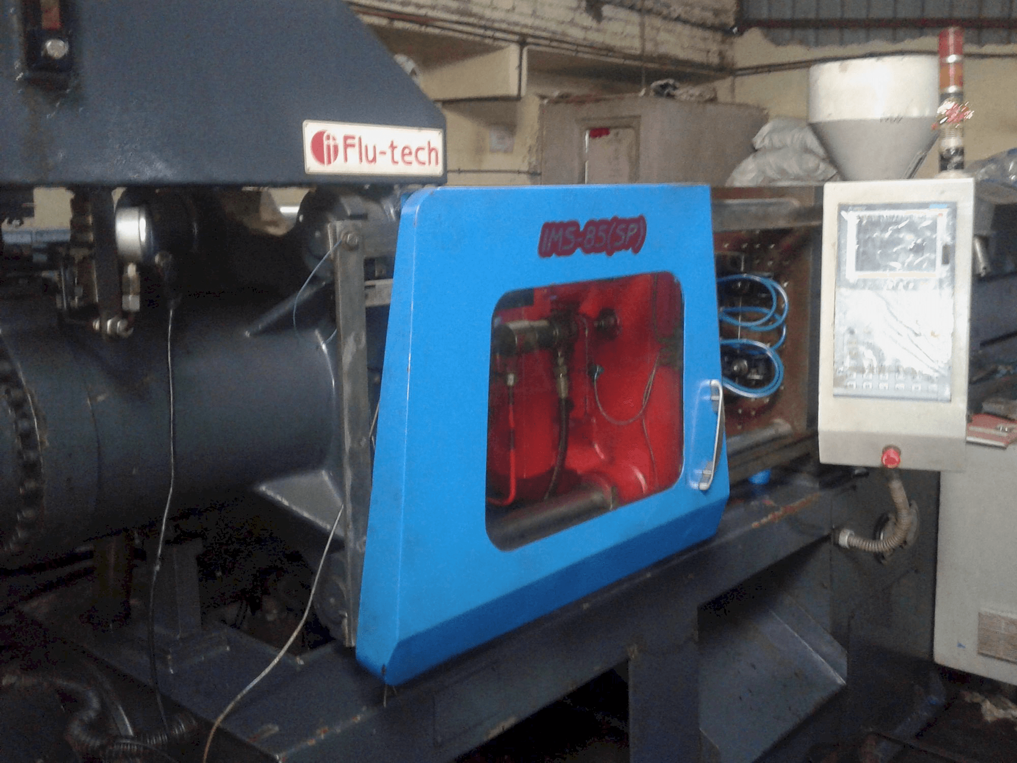 Vista izquierda de la máquina Flu-tech IMS 85