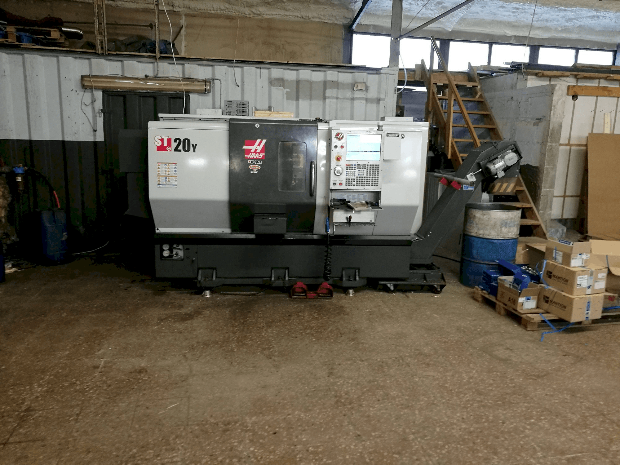 Vista frontal de la máquina HAAS ST20Y