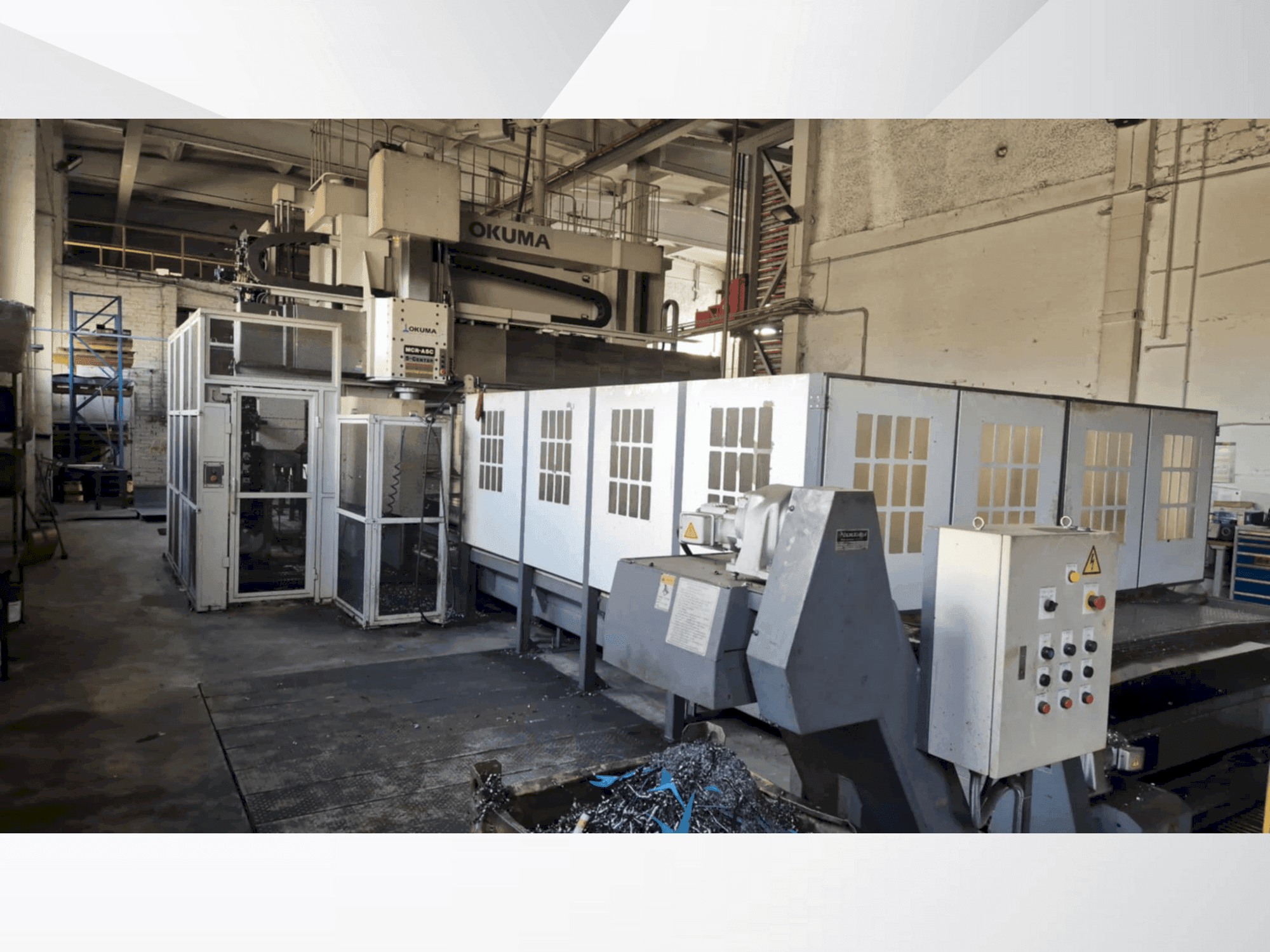 Vista frontal de la máquina Okuma MCR-A5C30x65