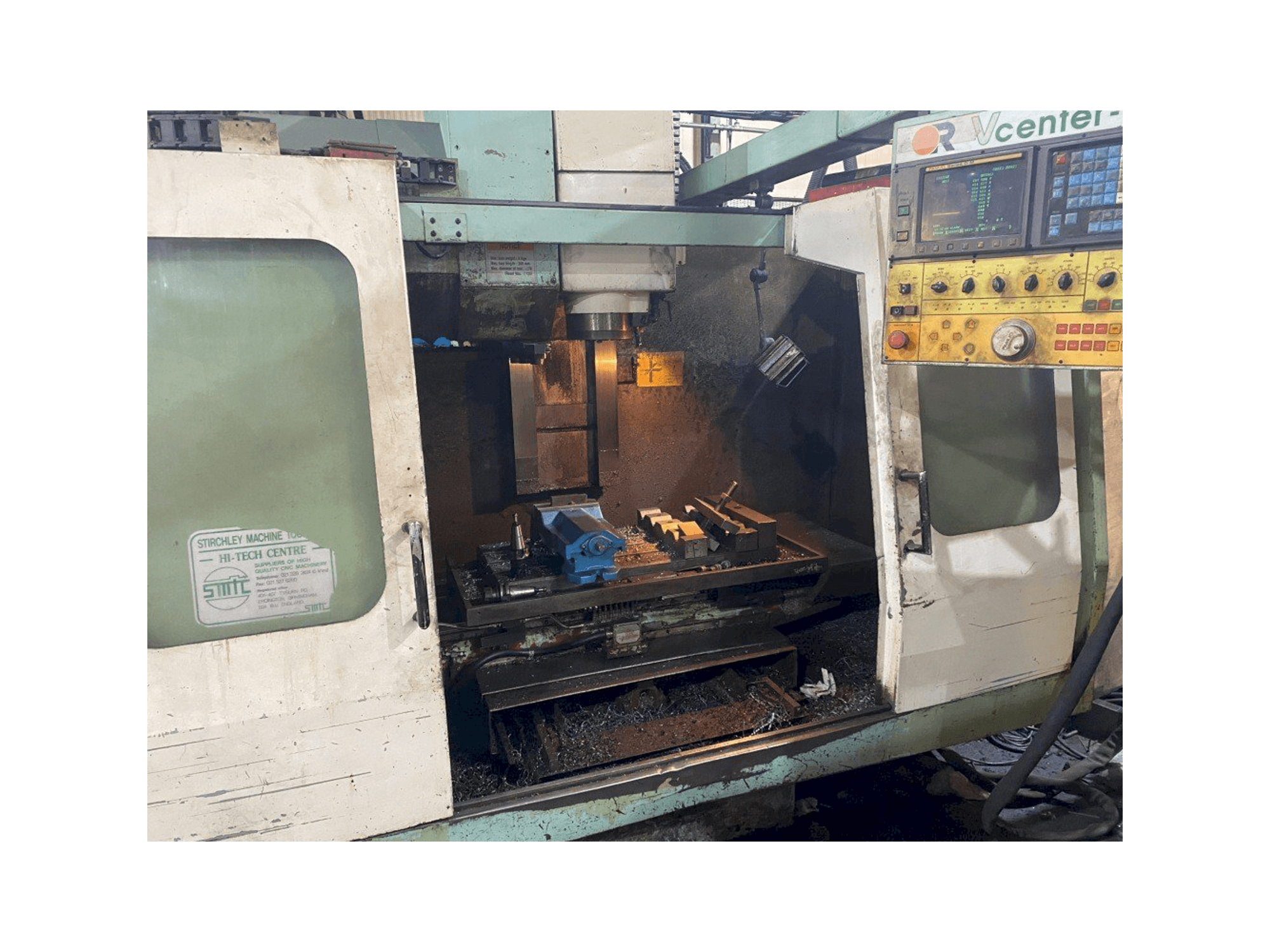 Vista frontal de la máquina Victor V Centre-80