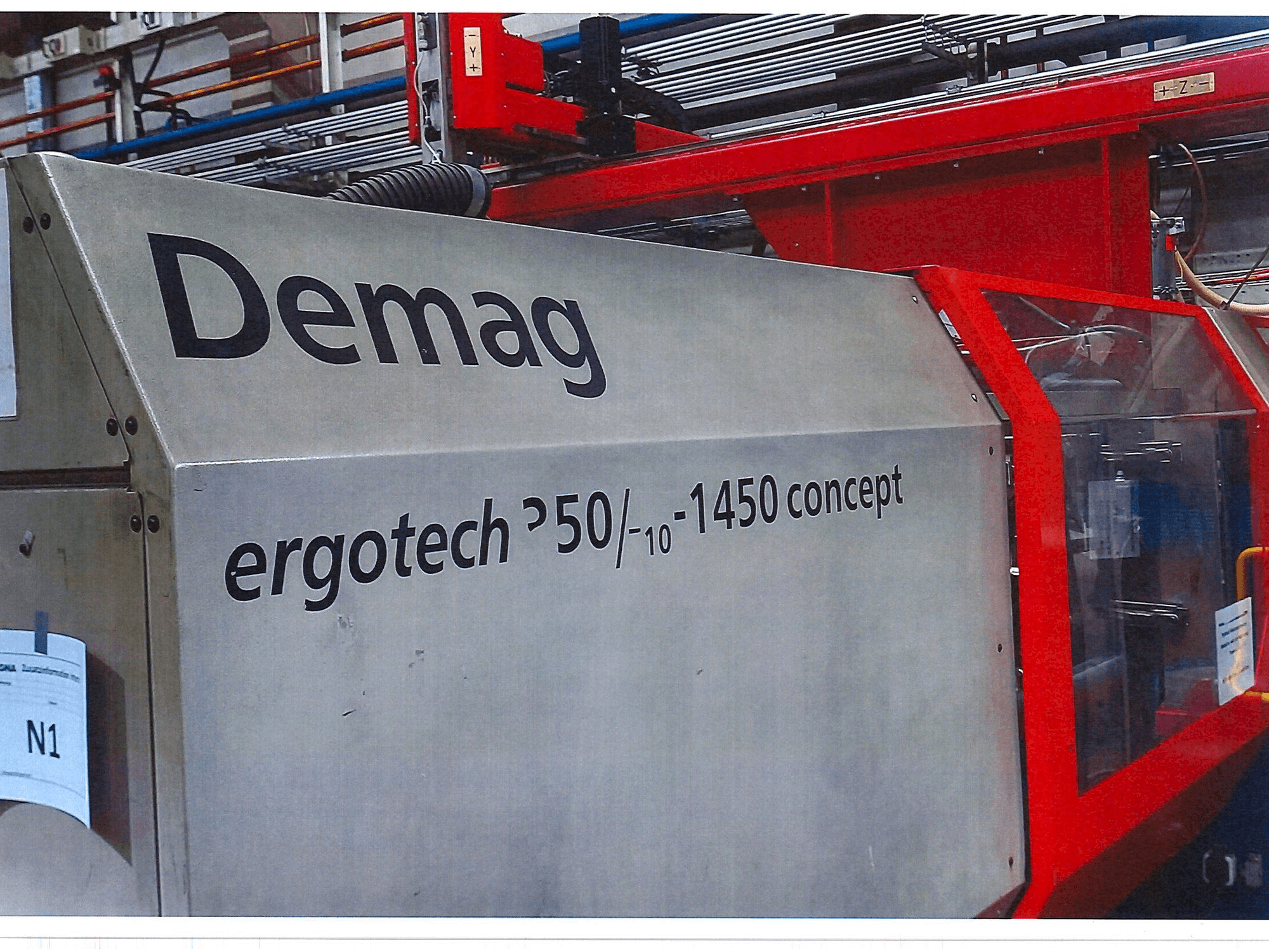 Vista frontal de la máquina DEMAG ergotech 350/710-1450 concept