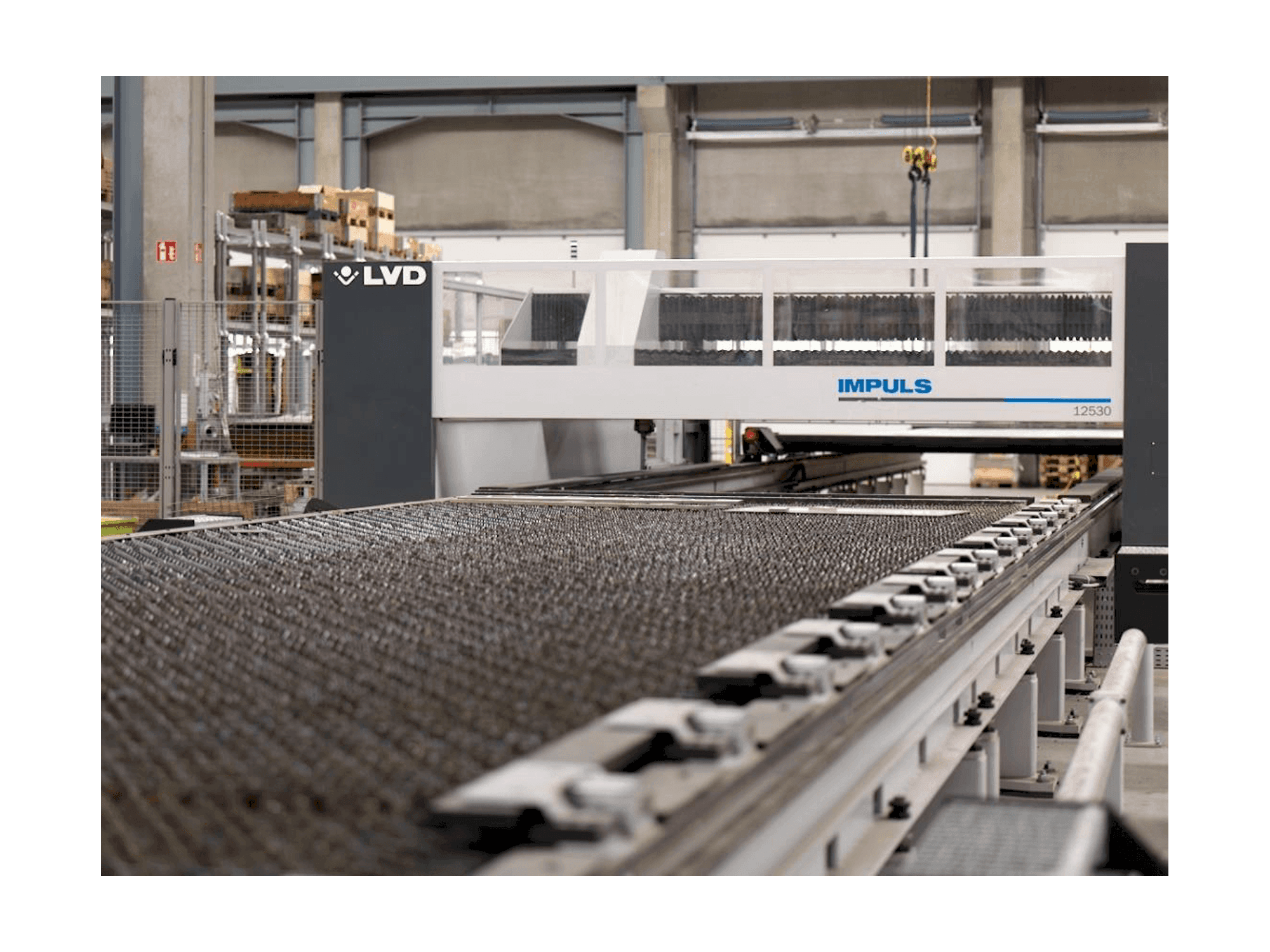 Vista frontal de la máquina LVD Impuls 12530