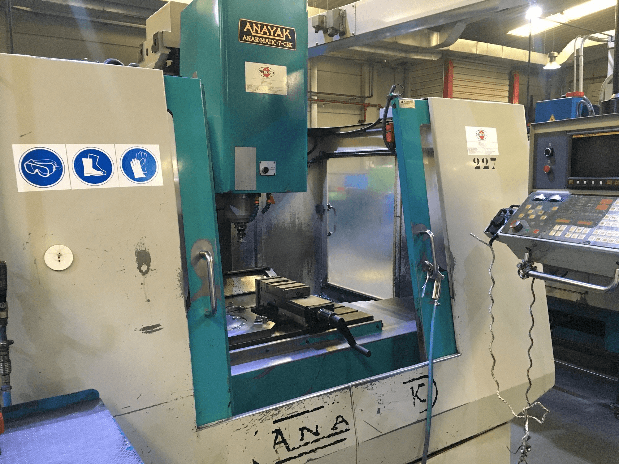 Vista frontal de la máquina ANAYAK ANAKMATIC-7