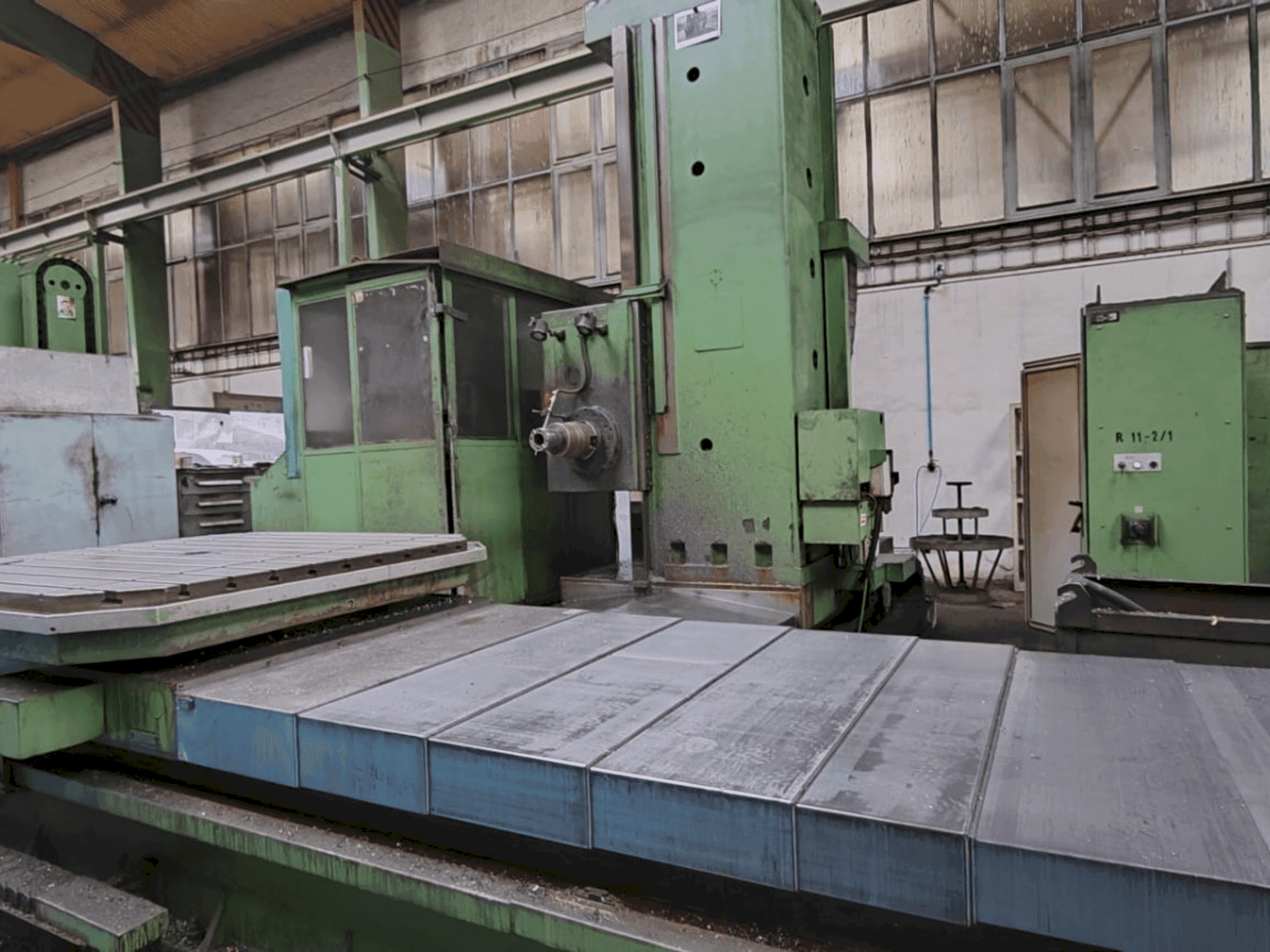 Vista frontal de la máquina TOS WHN 13.8 CNC