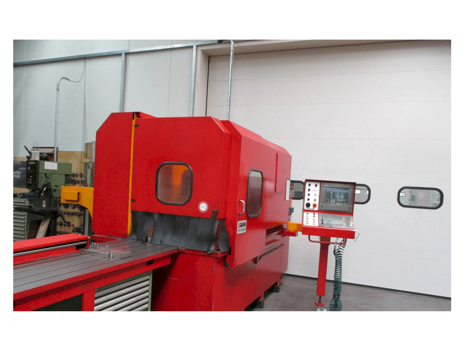 Vista frontal de la máquina ALMA SWITZERLAND Alma Hbz-500