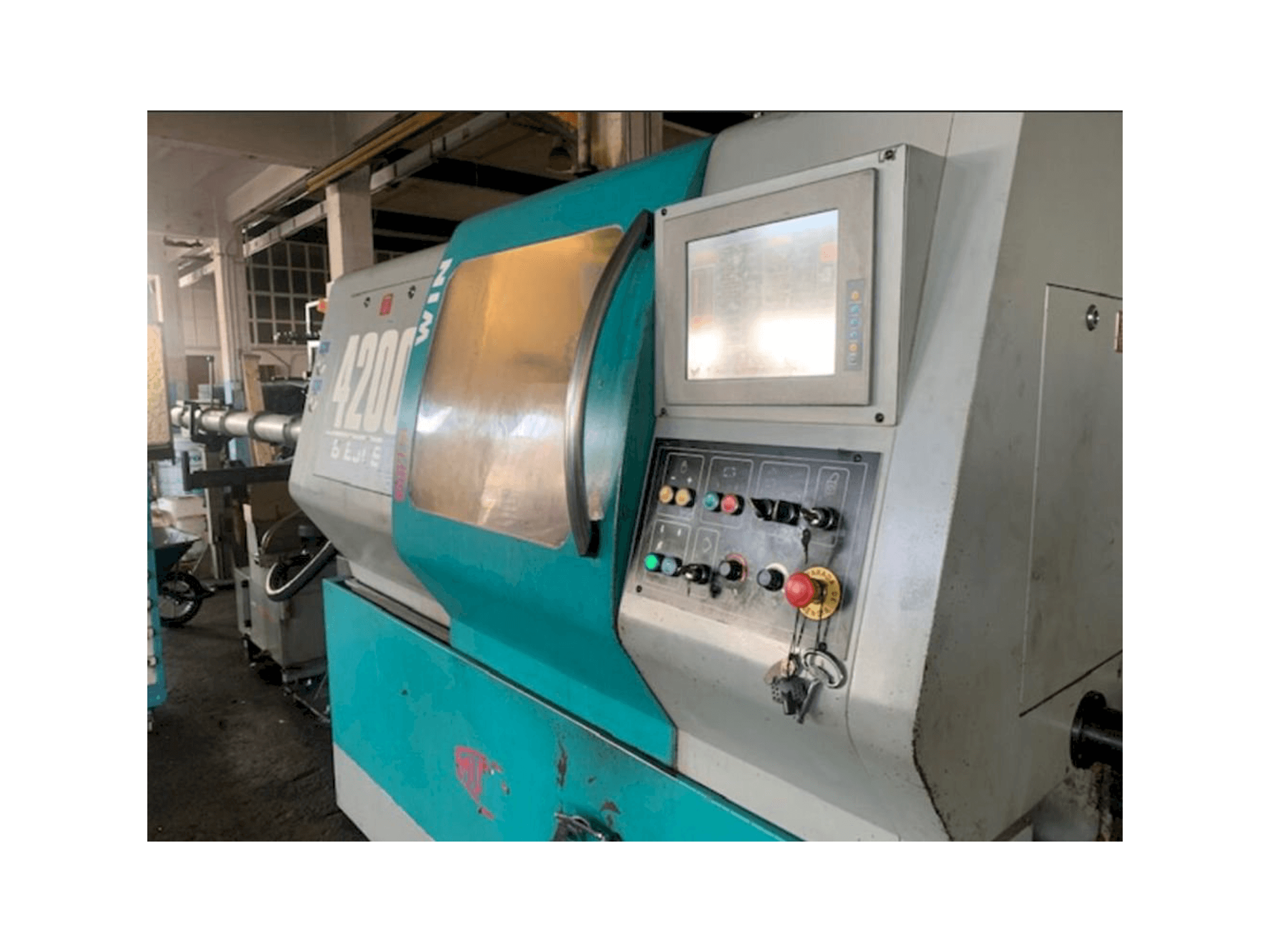 Vista frontal de la máquina Mupem Win 4200