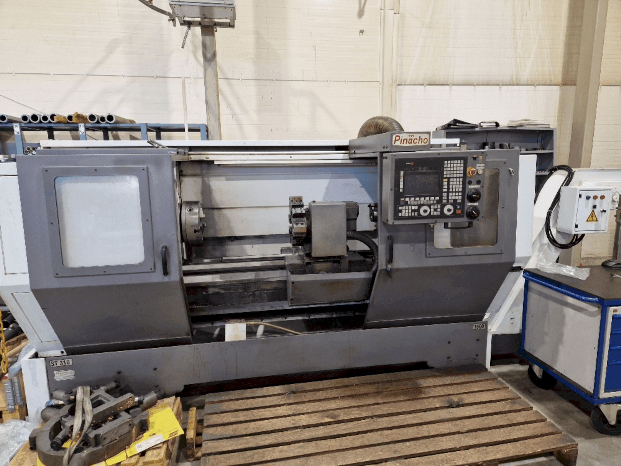 Vista frontal de la máquina Pinacho ST 310 x1500