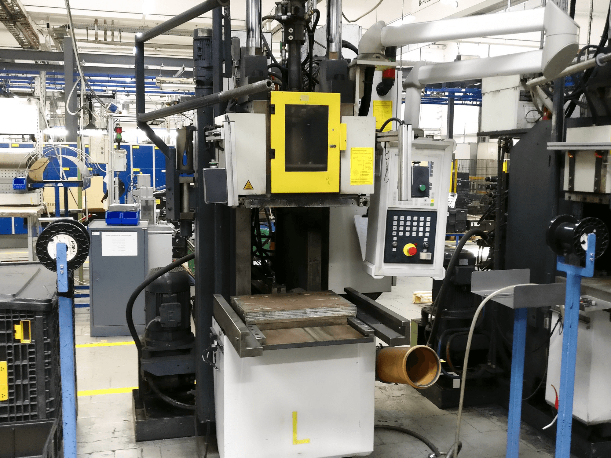 Vista frontal de la máquina Klöckner Desma 956.050 ZO