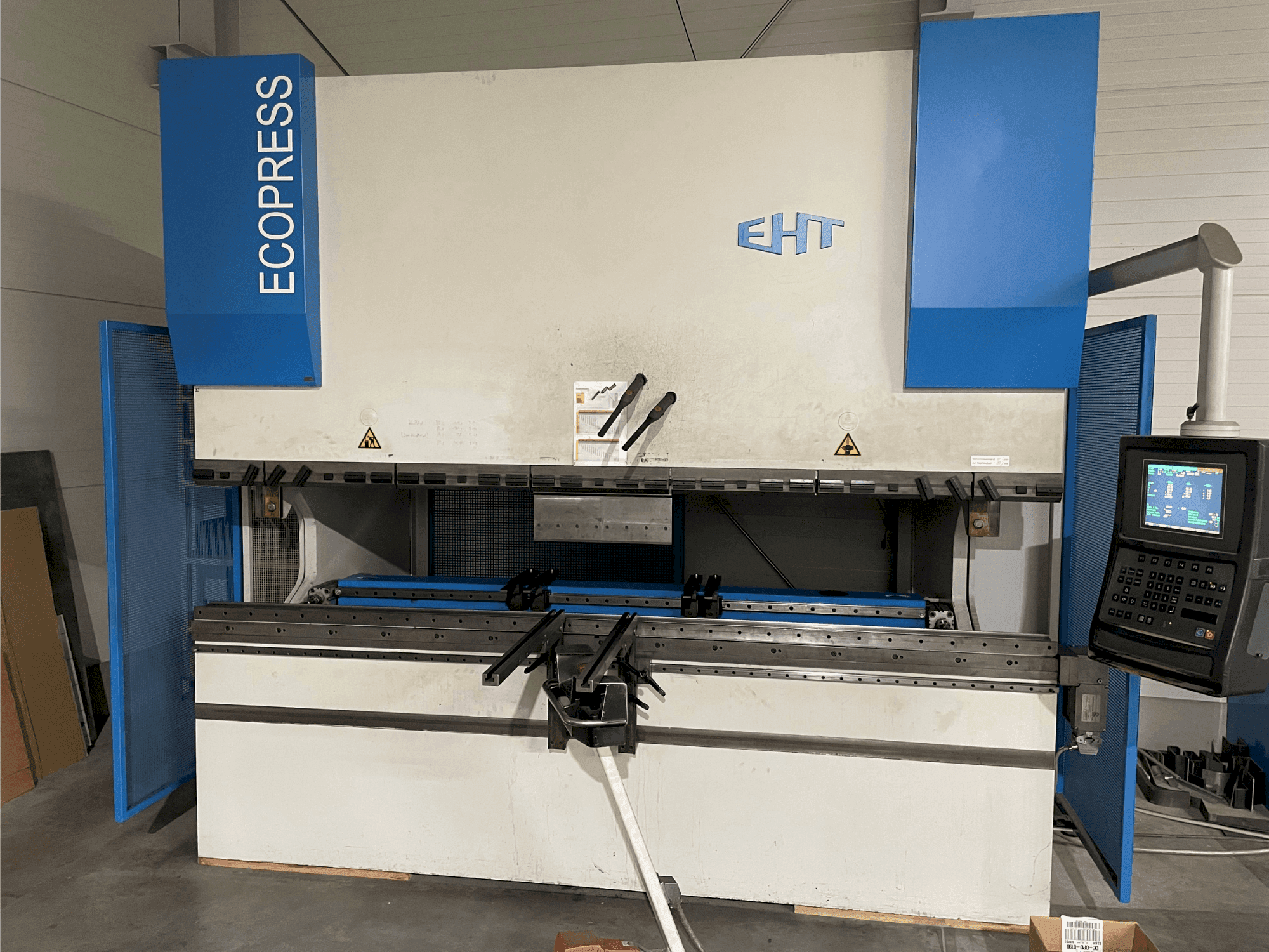 Vista frontal de la máquina EHT Ecopress 135-30
