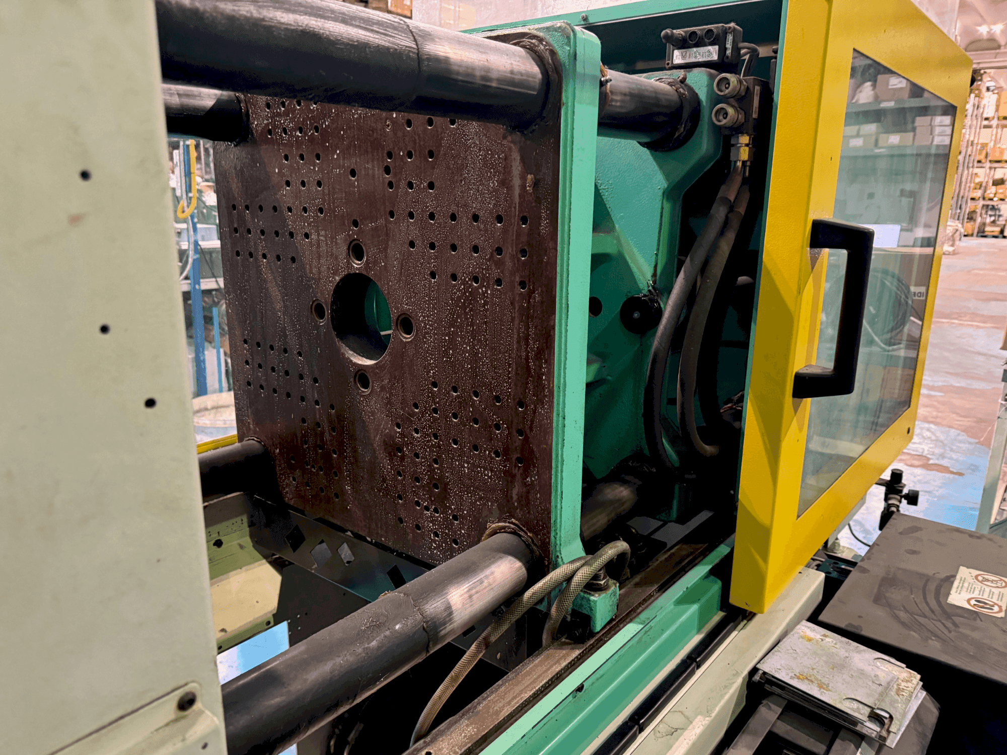 Vista frontal de la máquina Arburg ALLROUNDER CENTEX 470 C 1500-800