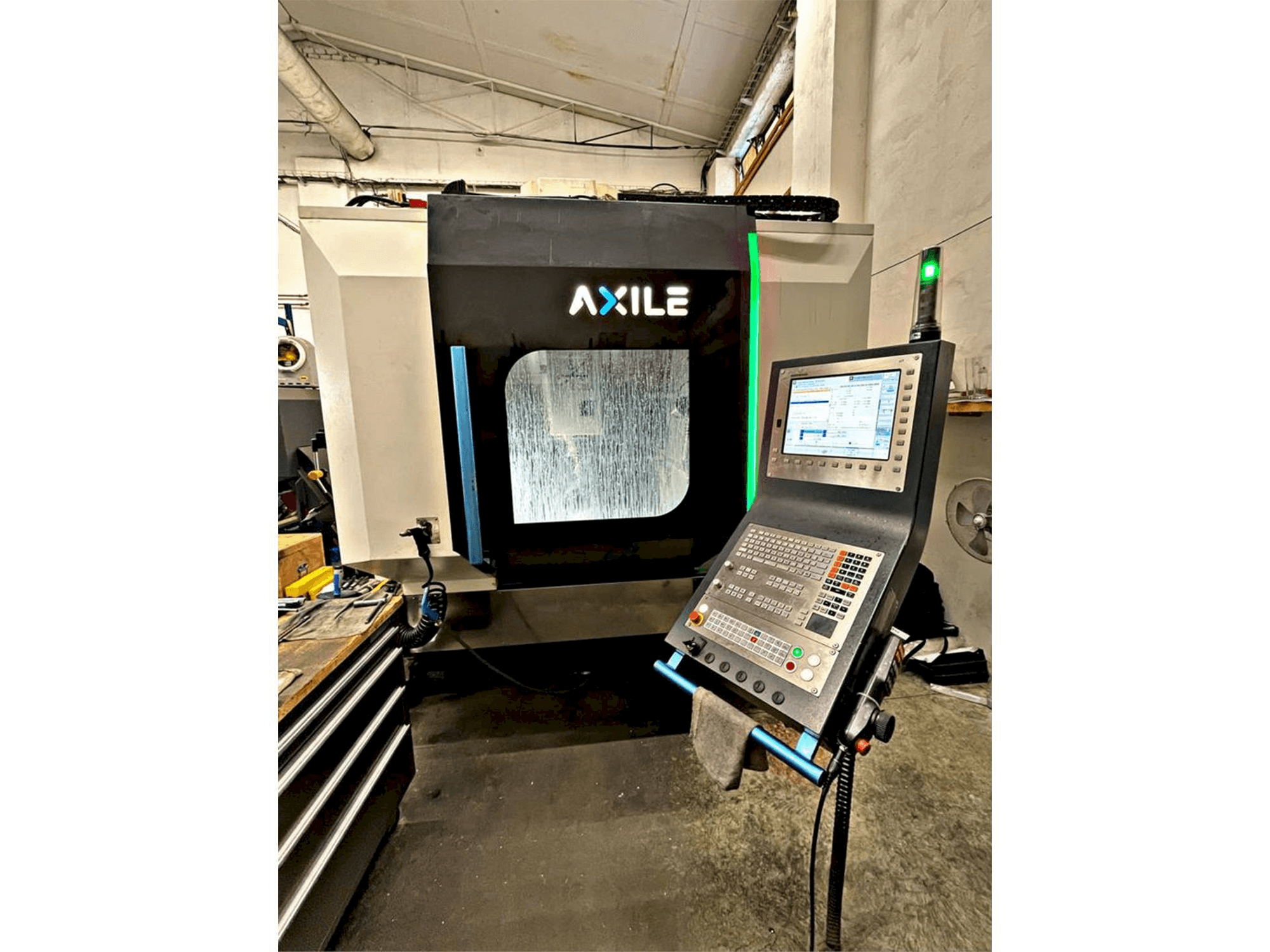 Vista frontal de la máquina AXILE G6