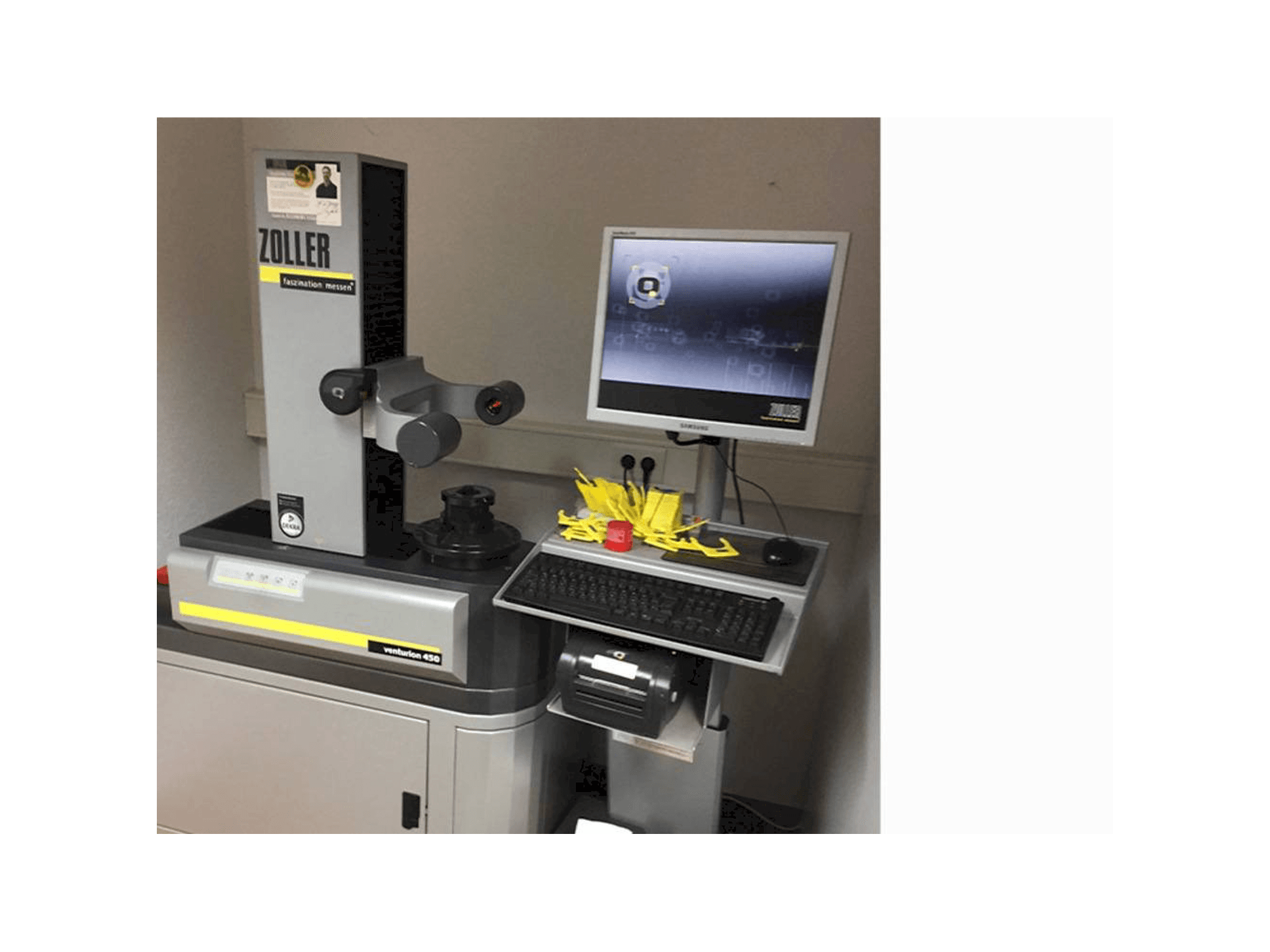 Vista frontal de la máquina Zoller Venturion 450