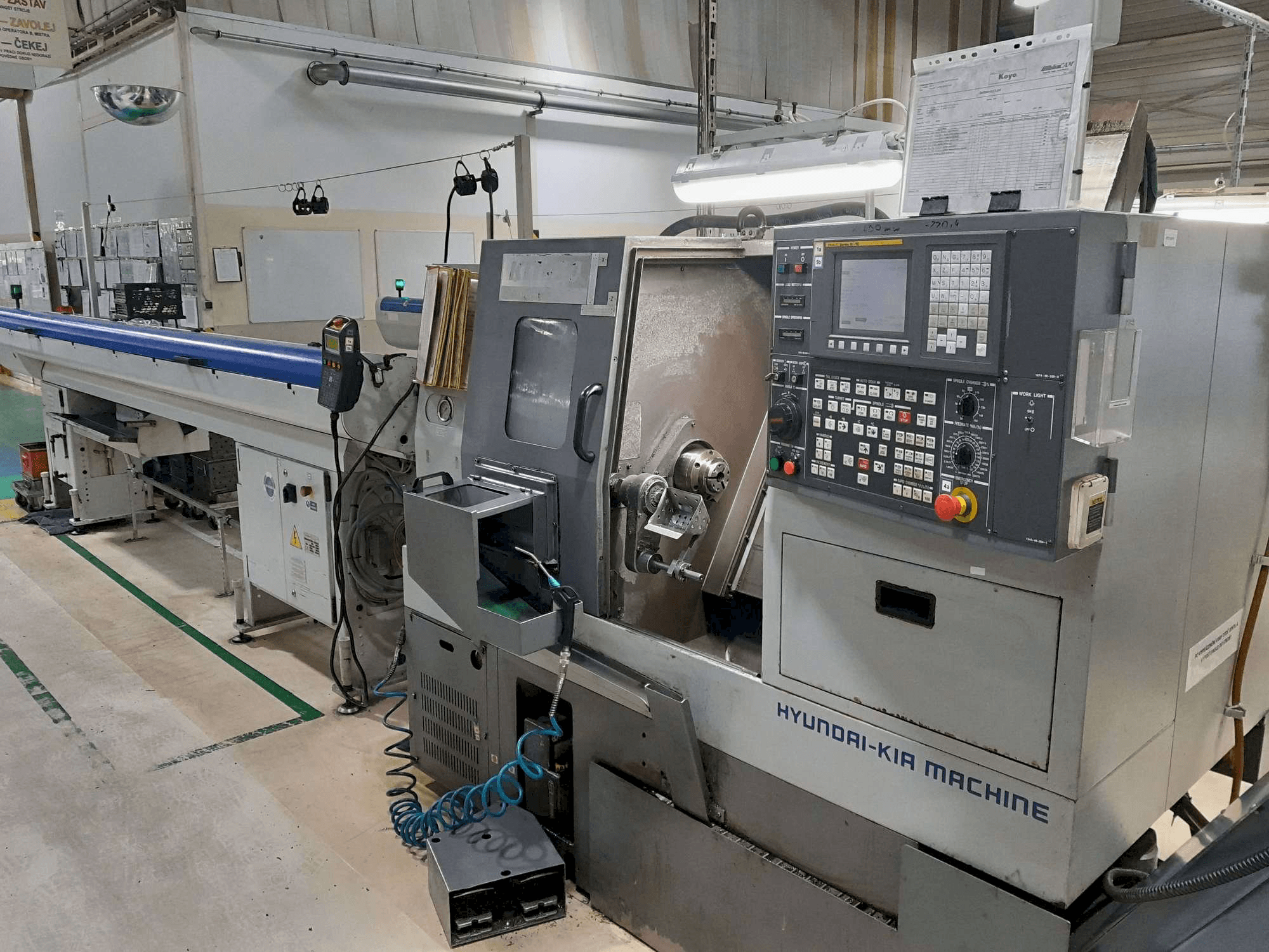 Vista frontal de la máquina Hyundai Kia KIT 450