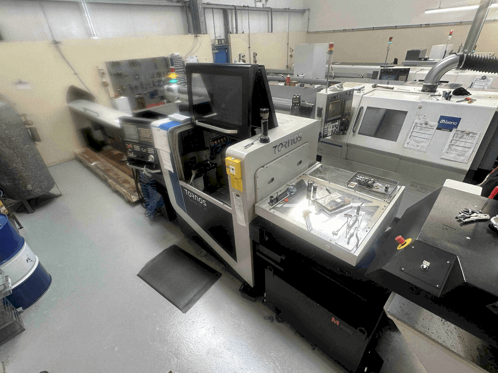 Vista frontal de la máquina STAR MICRONICS Swiss DT26